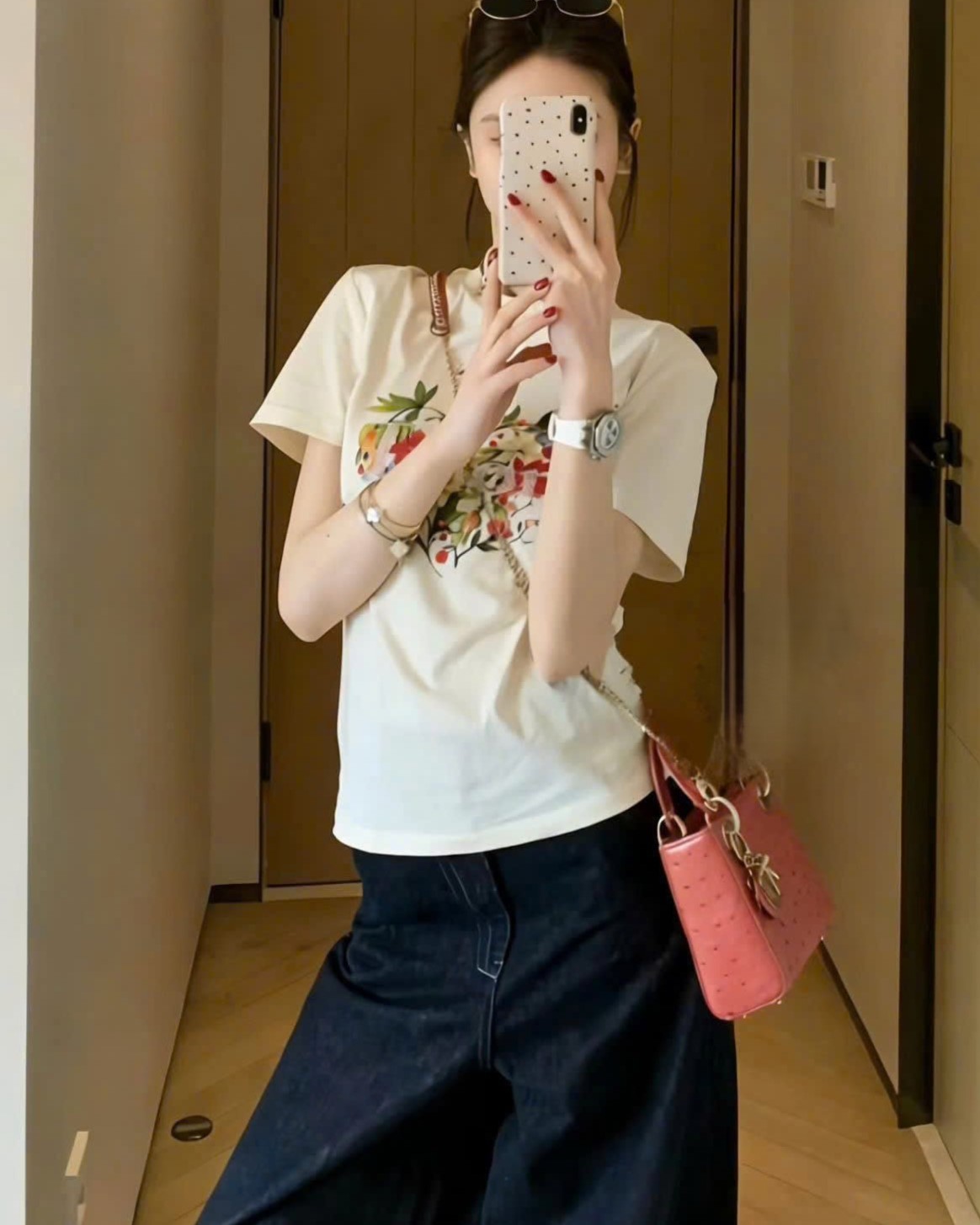 Áo thun trắng tay ngắn thêu hoa lá nữ Dior Dioramour Fitted T-Shirt White Cotton Jersey with Multicolor Floral Heart Motif 7