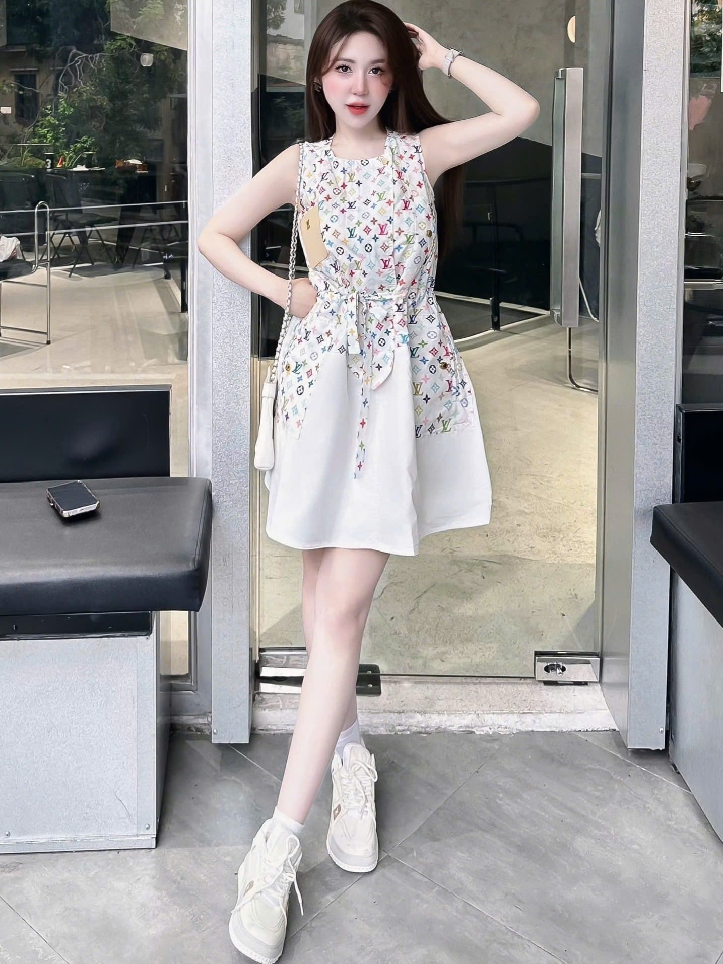 Đầm xòe phối màu thời trang sát nách LV 7