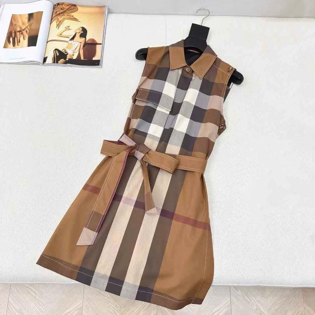 Đầm nữ thời trang sát nách nâu sọc đứng Burberry 6