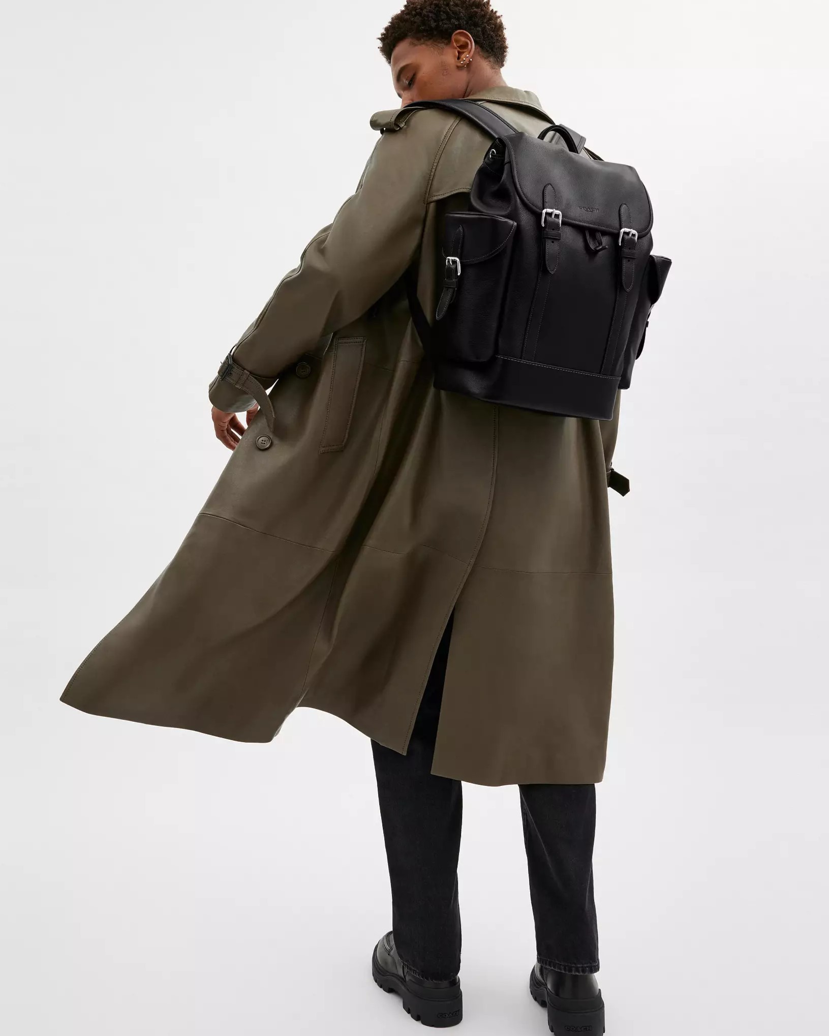 Ba lô Coach Hitch Backpack Black CV982 5