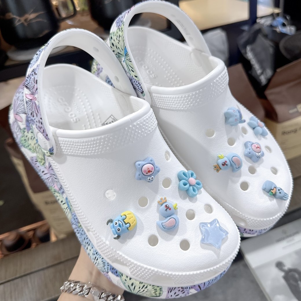 DÉP ĐẾ CAO CROCS CLASSIC CRUSH BUTTERFLY CLOGS 5