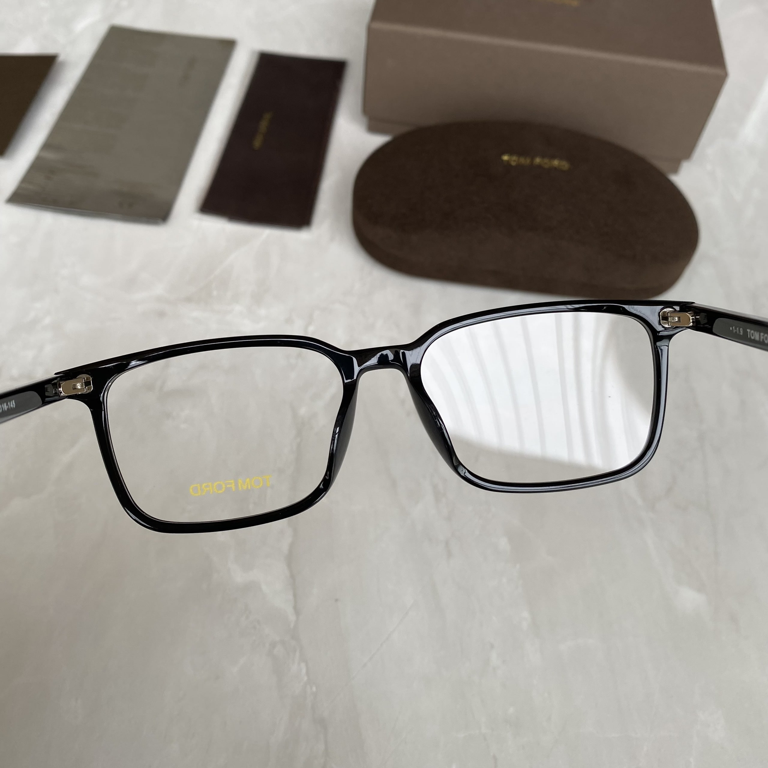 KÍNH GIẢ CẬN TOM FORD RECTANGLE SHAPE PREMIUM ACETATE EYEGLASSES TF5607 4