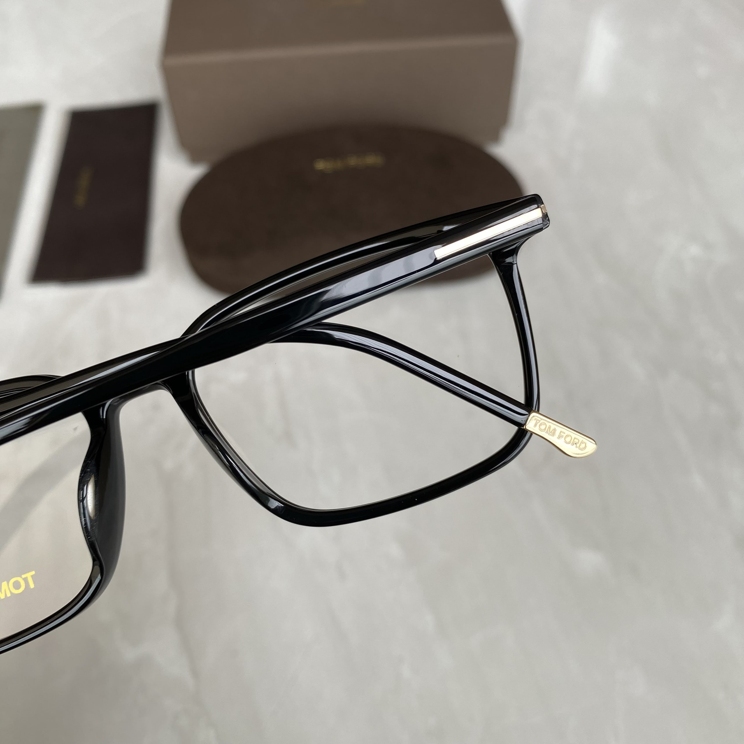 KÍNH GIẢ CẬN TOM FORD RECTANGLE SHAPE PREMIUM ACETATE EYEGLASSES TF5607 14