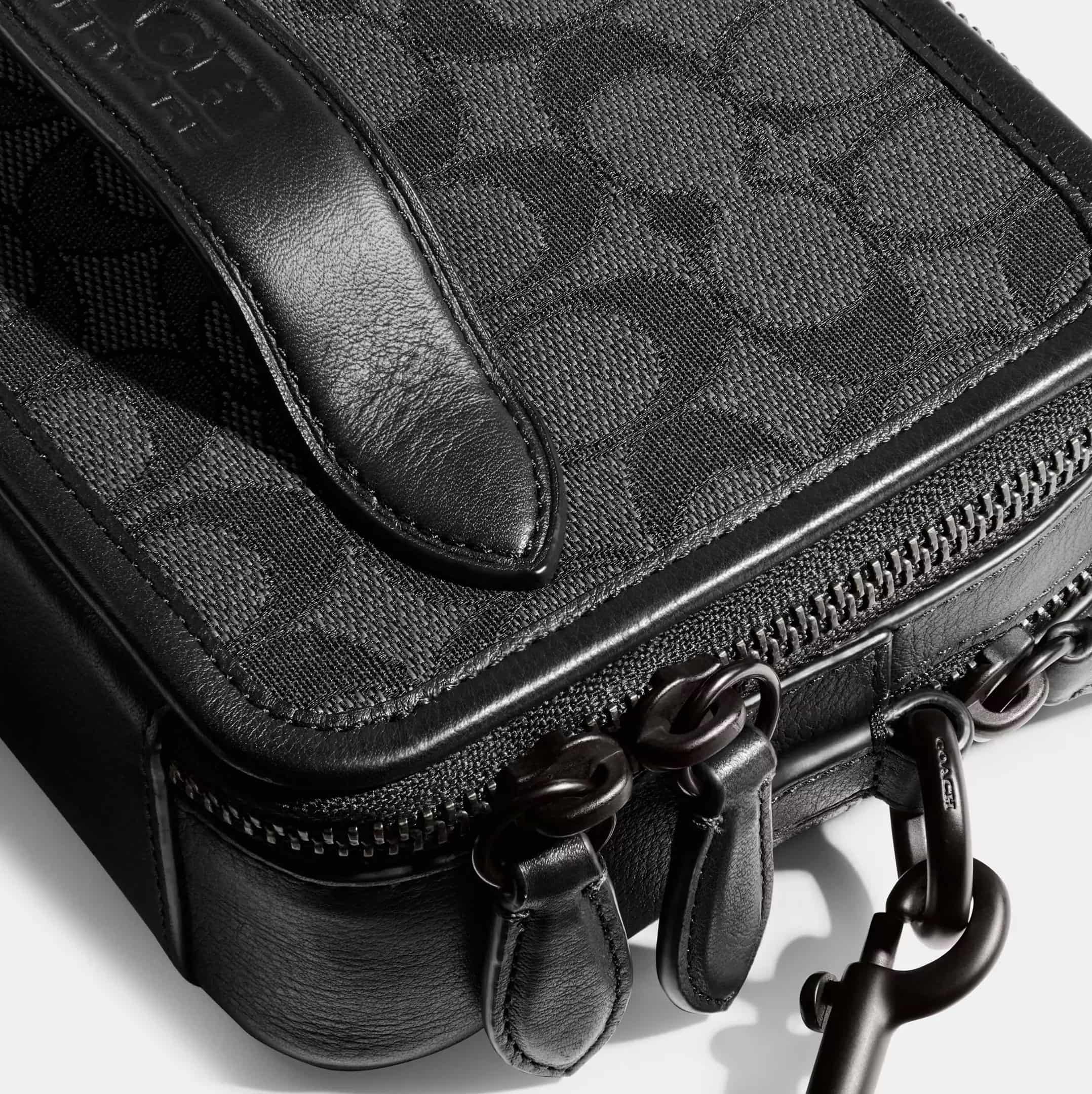 Túi đeo chéo Coach Nam Charter Crossbody Signature Jacquard CC069 1