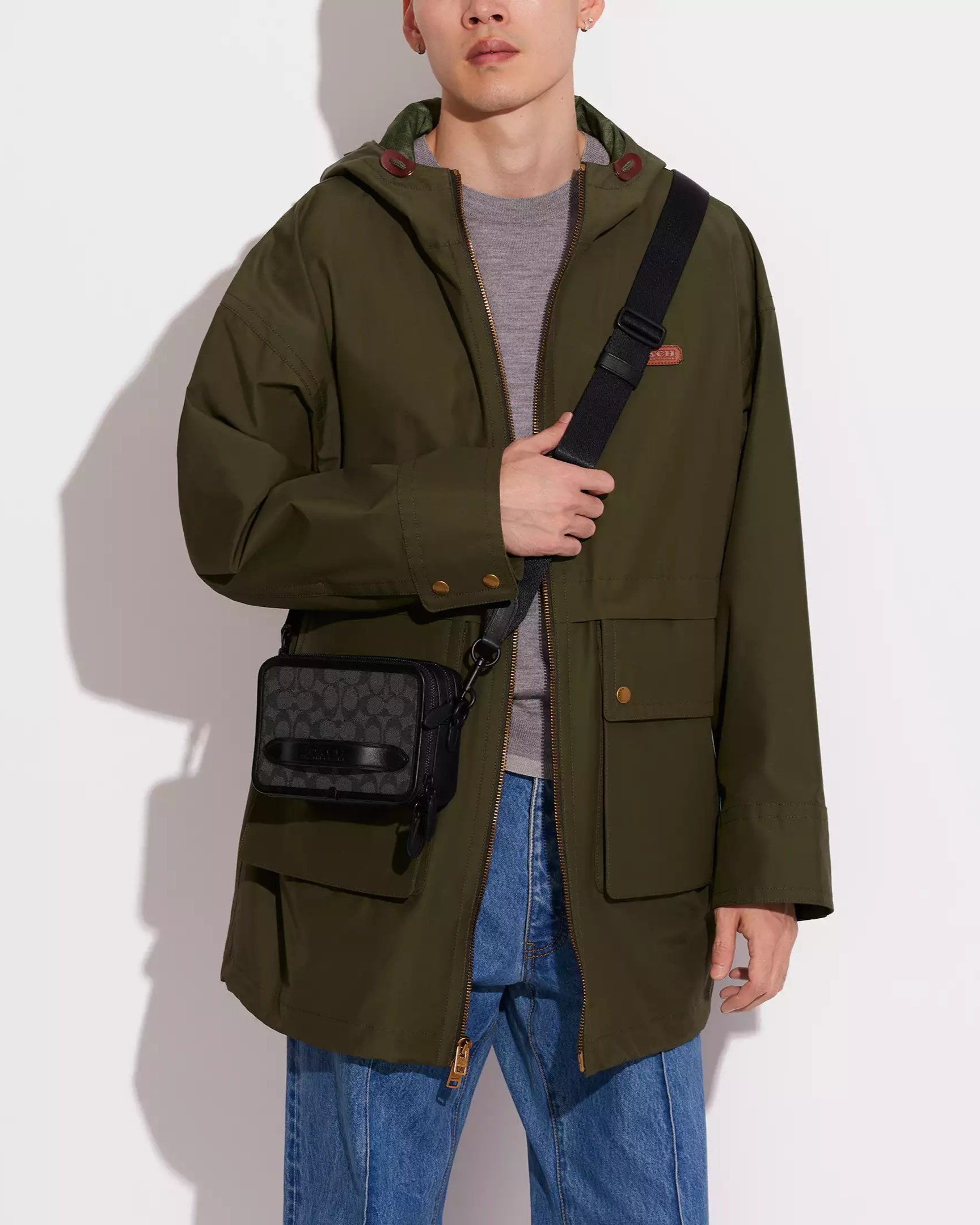 Túi đeo chéo Coach Nam Charter Crossbody Signature Jacquard CC069 7