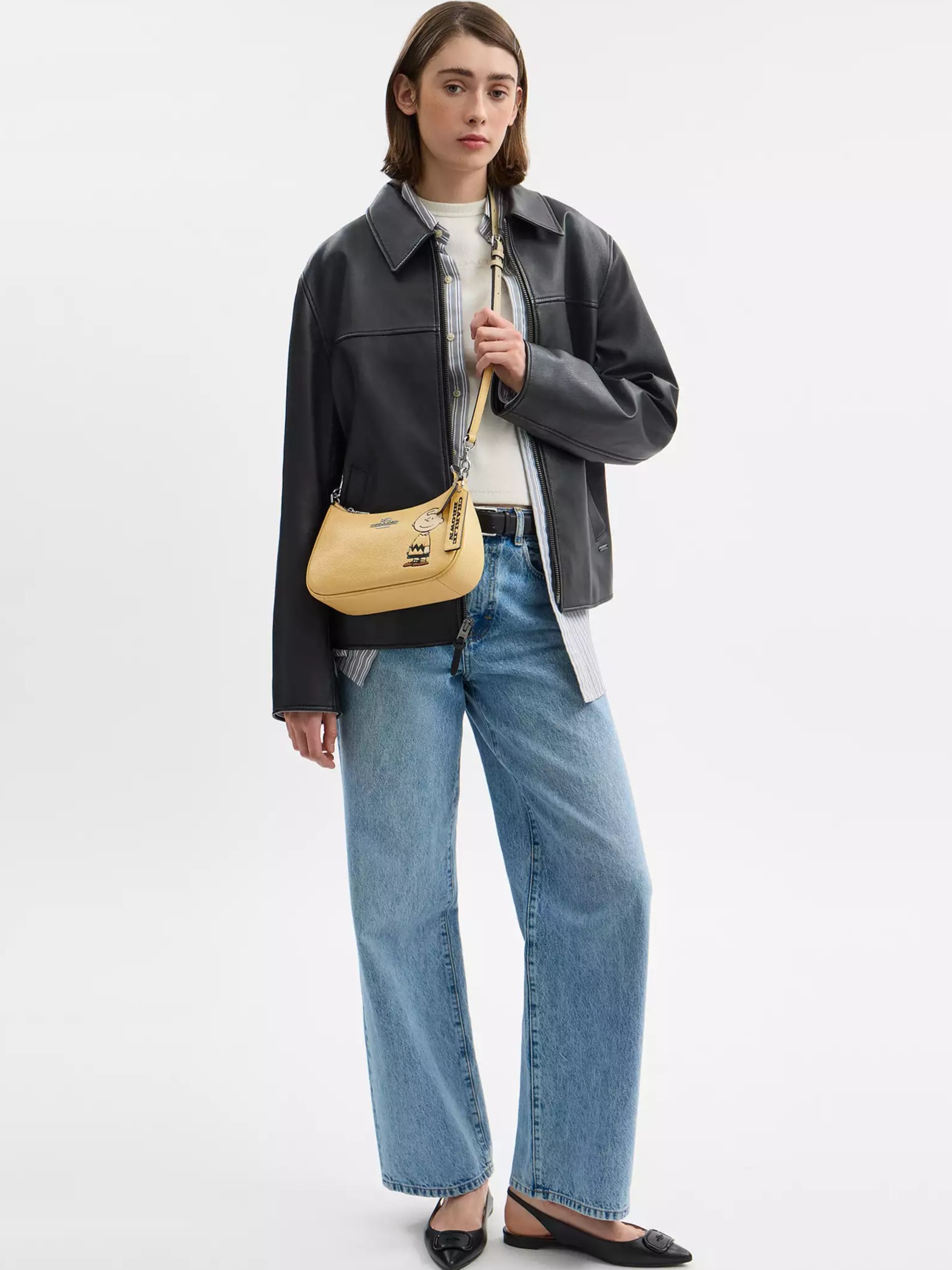 Túi kẹp nách Coach X Peanuts Teri Shoulder Bag With Charlie Brown Hay Multi CBJ83 7