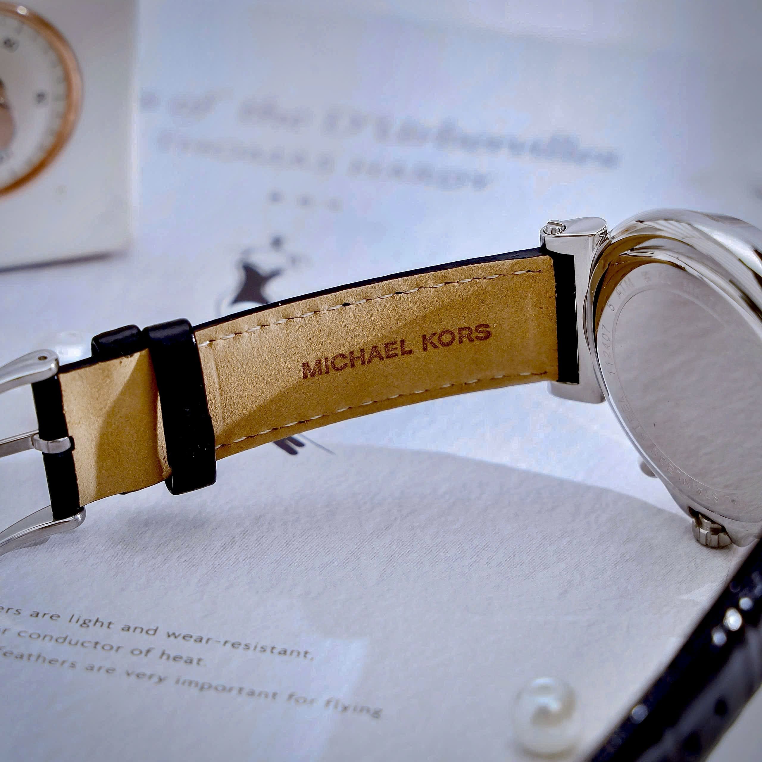 Đồng hồ đeo tay nữ Michael Kors Maren Silver-Tone and Crocodile Embossed Leather MK7499 14