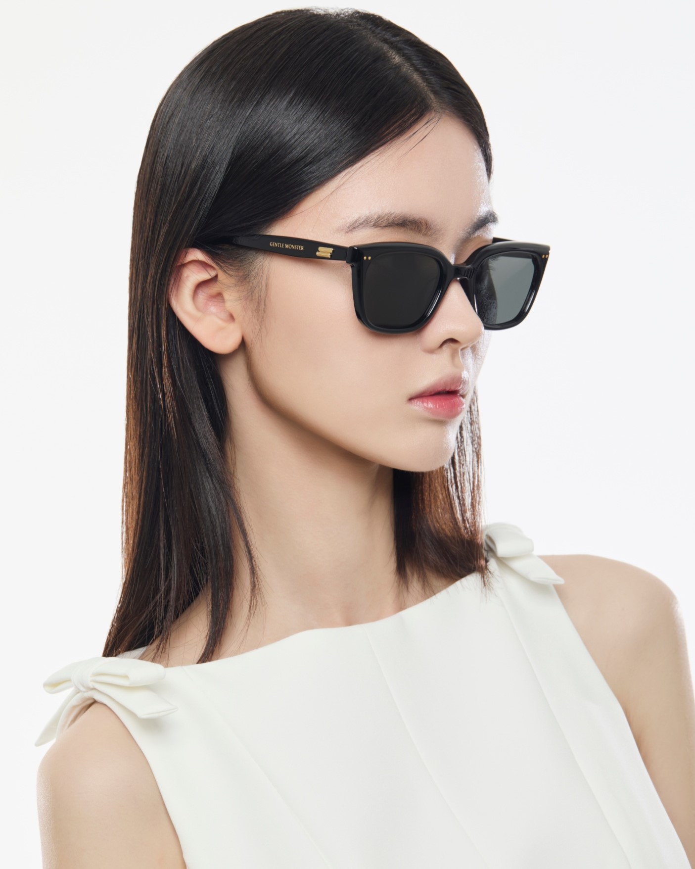 Kính Gentle Monster Breezebe 01 Gray Lenses Black Acetate Frame 25
