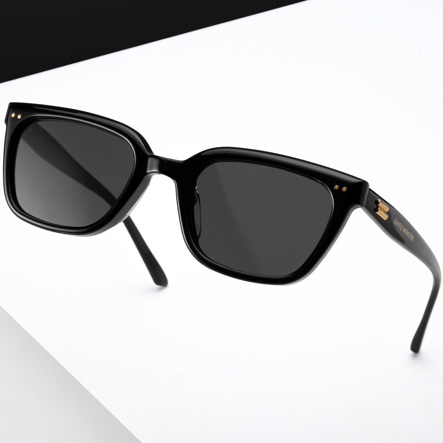 Kính Gentle Monster Breezebe 01 Gray Lenses Black Acetate Frame 24