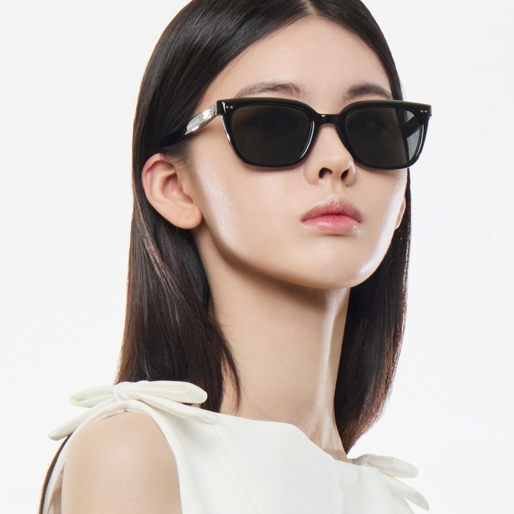 Kính Gentle Monster Breezebe 01 Gray Lenses Black Acetate Frame 27
