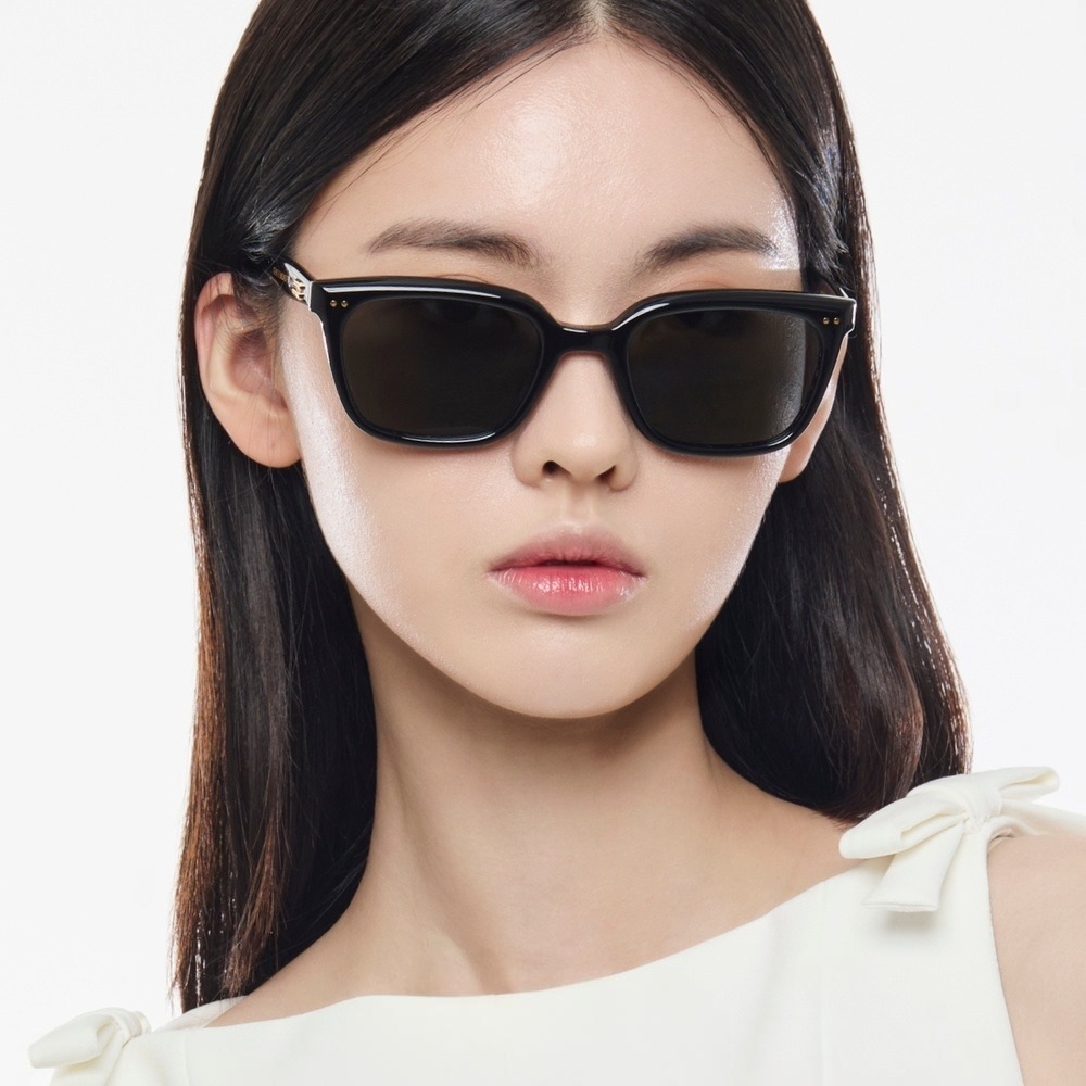 Kính Gentle Monster Breezebe 01 Gray Lenses Black Acetate Frame 19