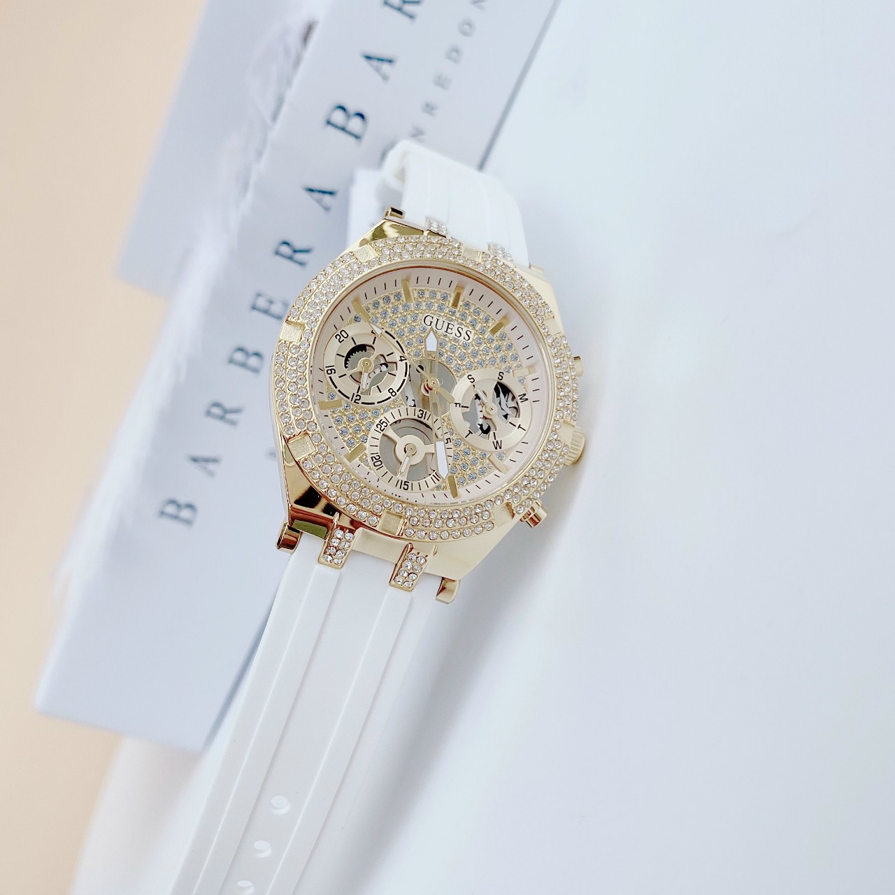 ĐỒNG HỒ GUESS GOLD-TONE AND WHITE SILICONE MULTIFUNCTION WATCH 2