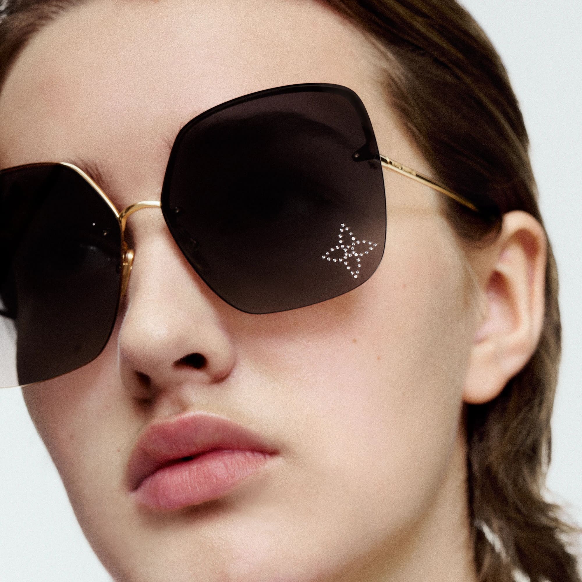 Kính mát LV Louis Vuitton Glam Square Sunglasses Black 6