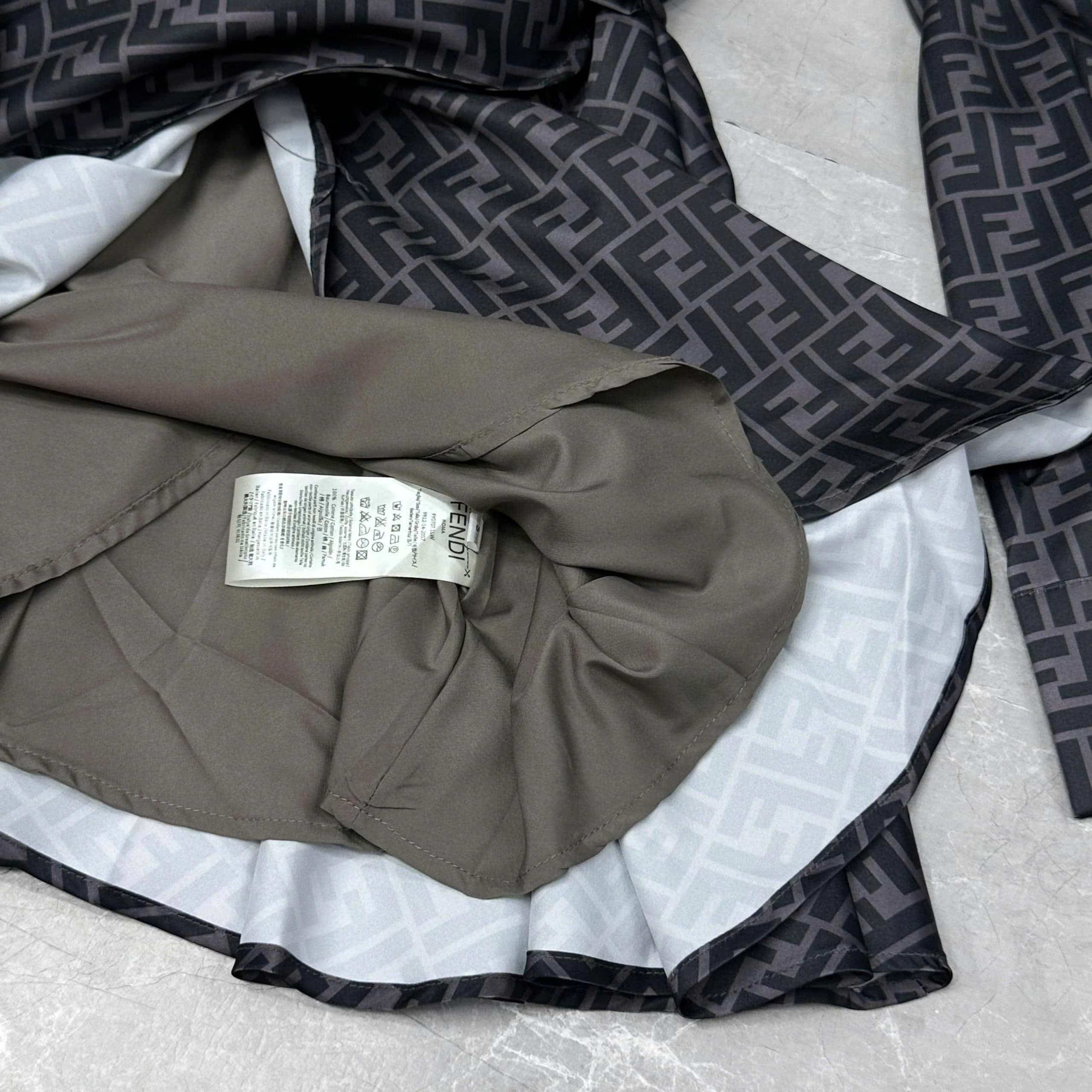 Áo đầm cổ vest dáng xòe Fendi 4