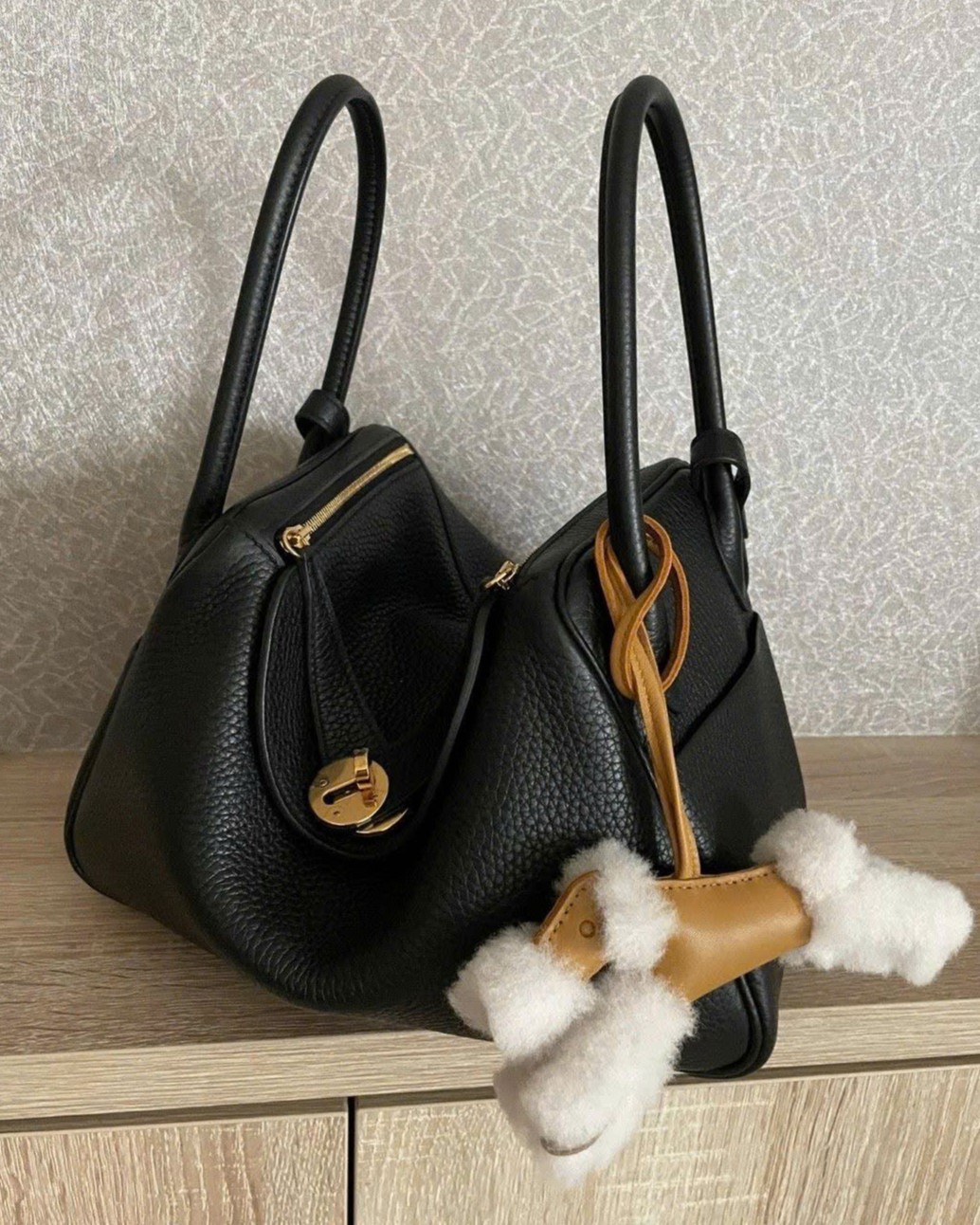 Túi xách Hermes Lindy Bag 26 Clémence Calfskin Bag Black 7