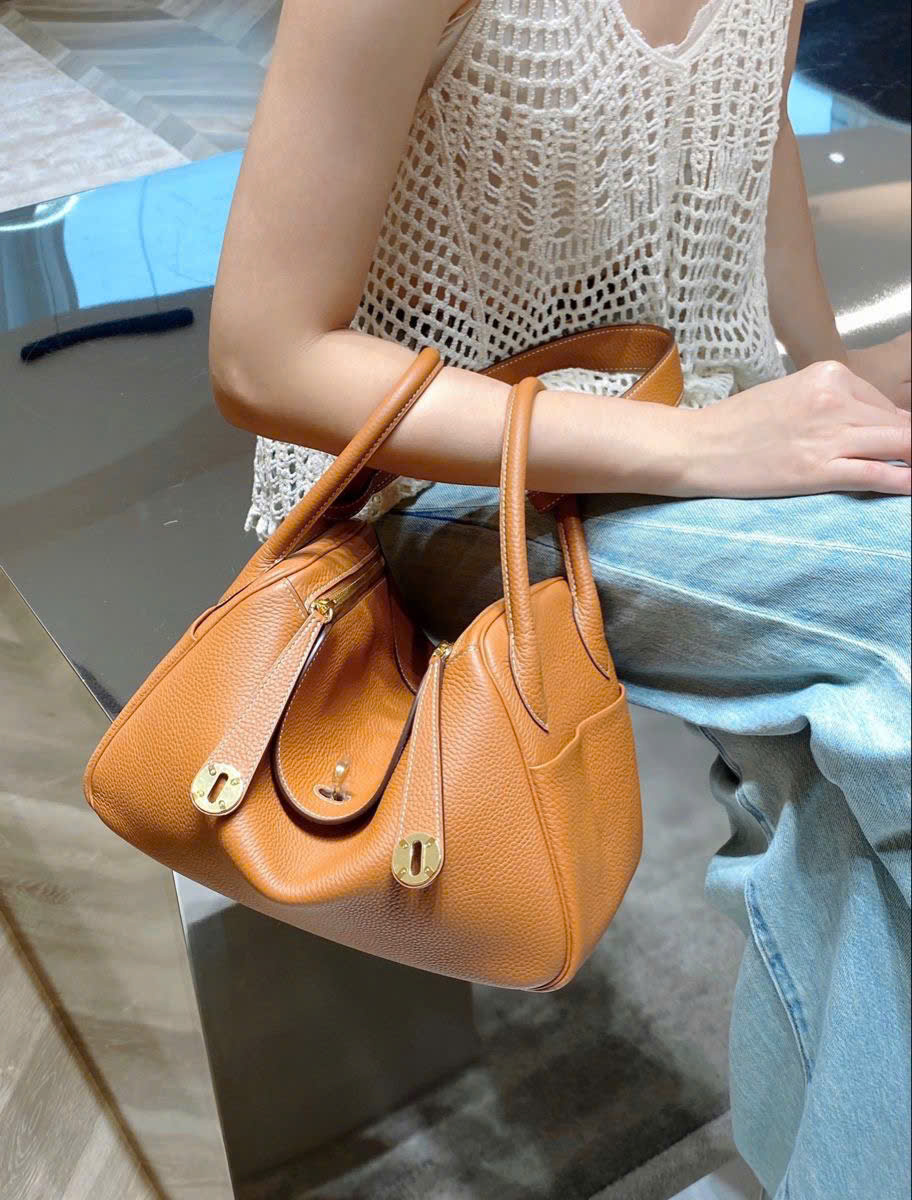 Túi xách Hermes Lindy Bag 26 Clémence Calfskin Bag Black 16