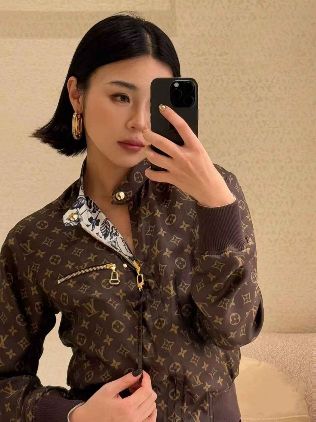 Áo khoác nữ hai mặt LV Louis Vuitton Reversible Botanical Print Bomber Jacket 9