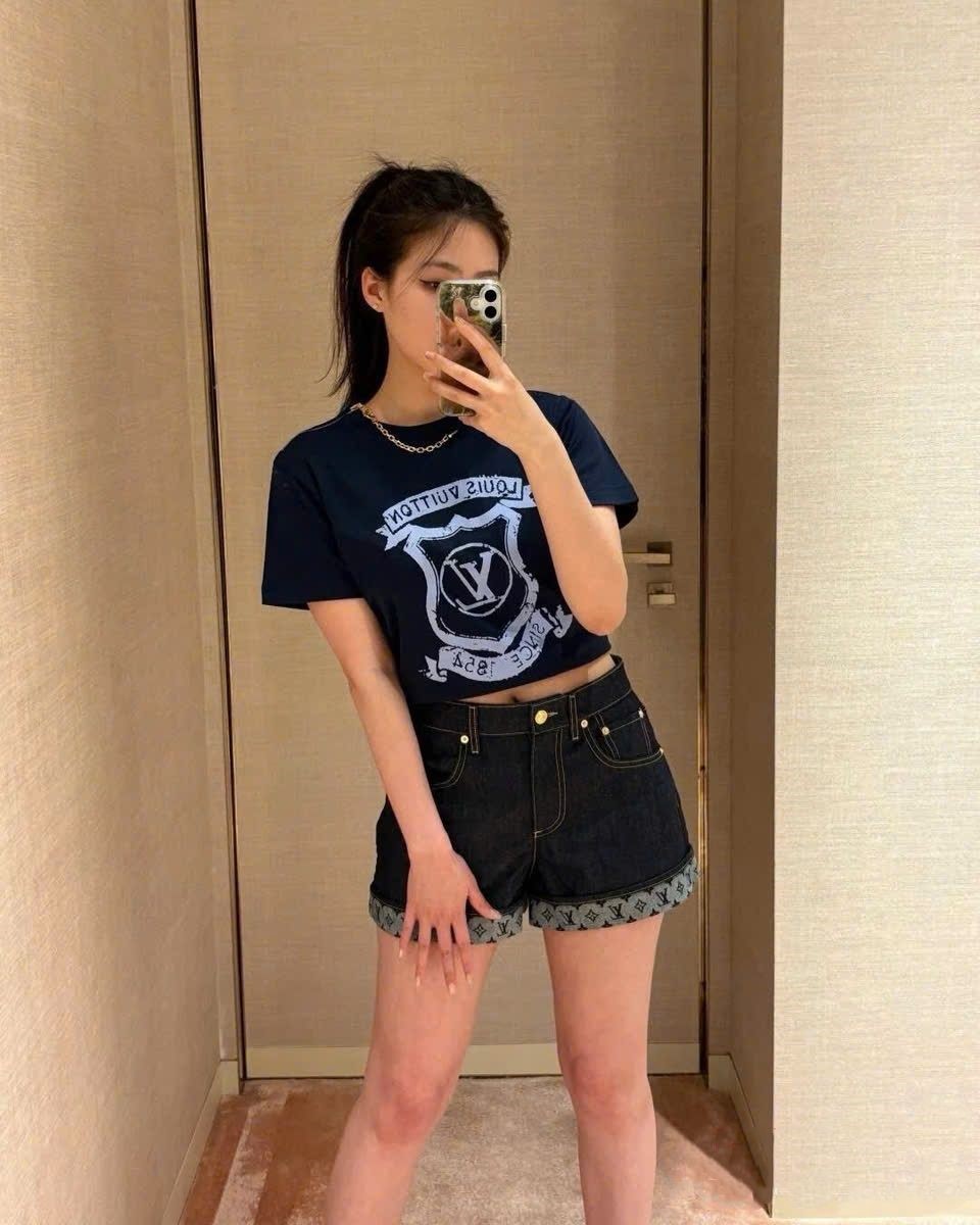 Áo thun LV Louis Vuitton Signature Zipper Detail T-Shirt Black 8