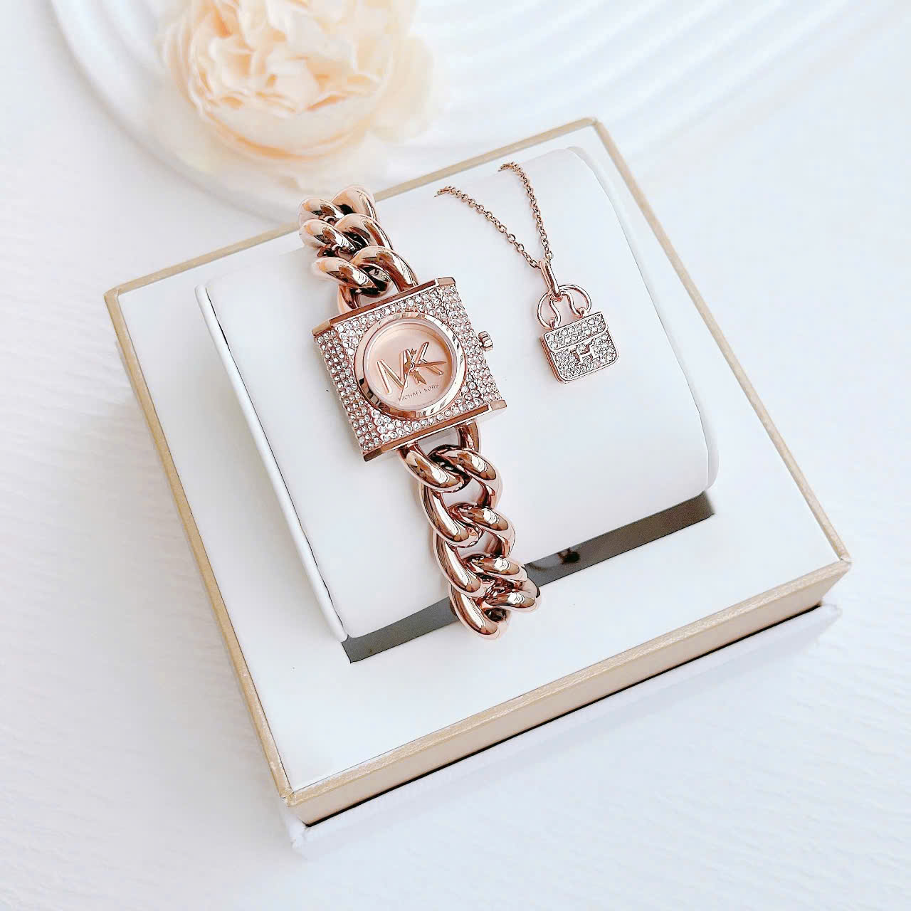 Đồng Hồ đeo tay Nữ Michael Kors Quartz Chain Lock Womens Watch MK4827 3