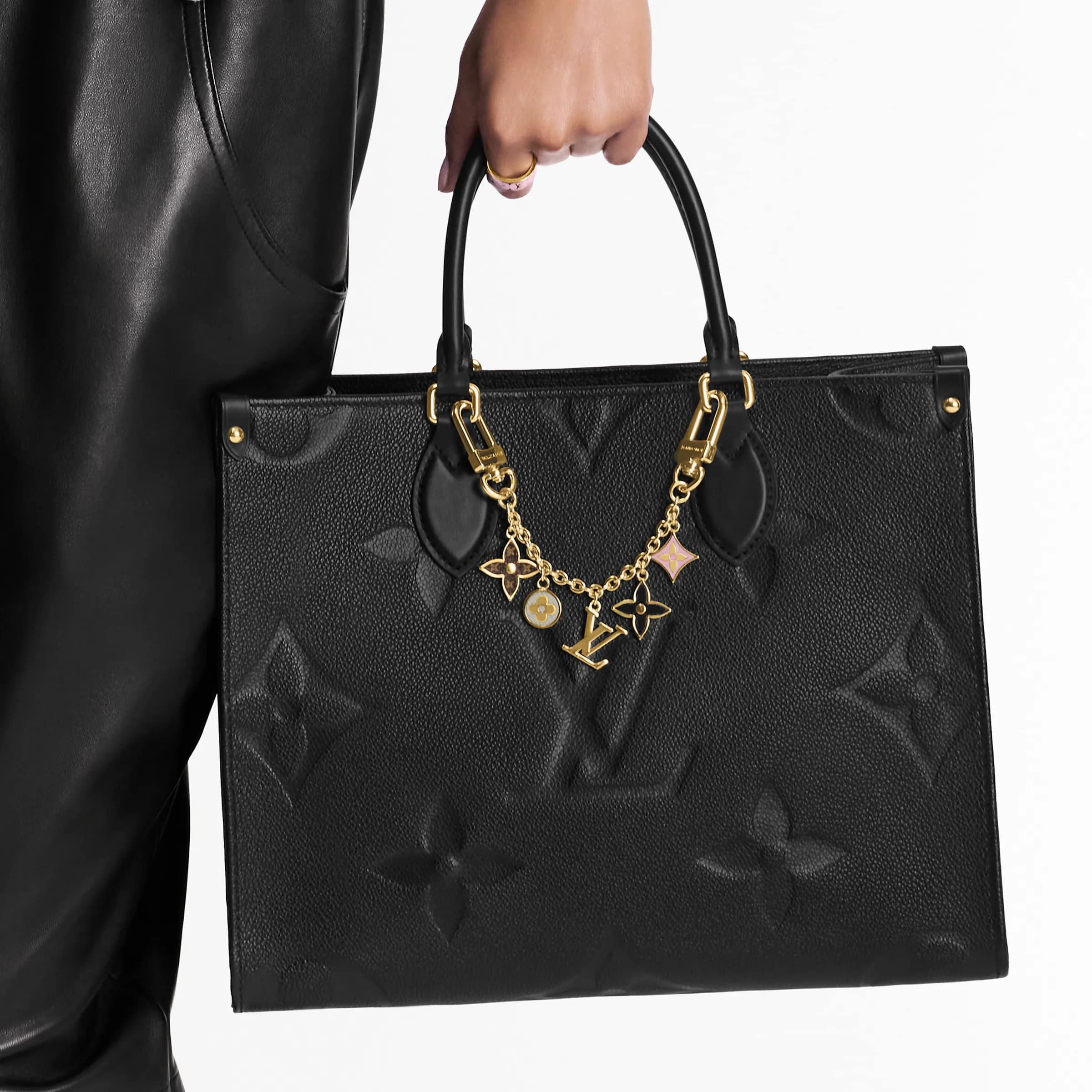 Phụ Kiện charm Treo Túi xách Louis Vuitton Spring Street Chain Bag Charm 3