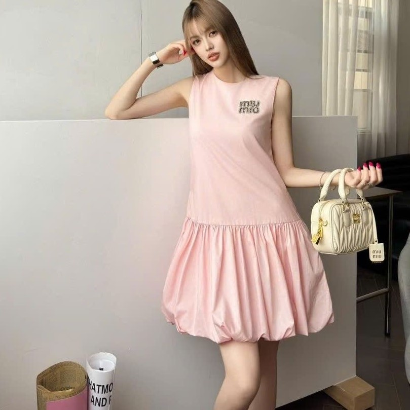 Đầm màu hồng phấn nữ sát nách Miu Miu 1