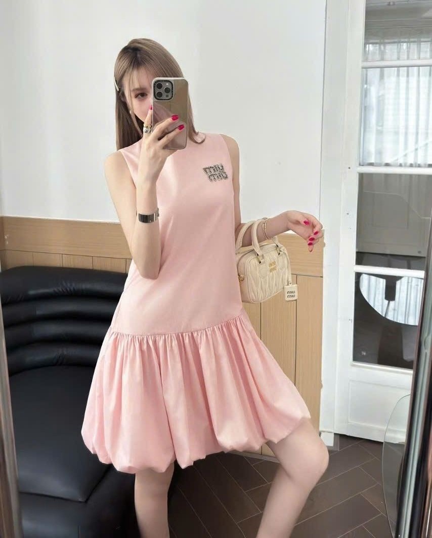 Đầm màu hồng phấn nữ sát nách Miu Miu 4