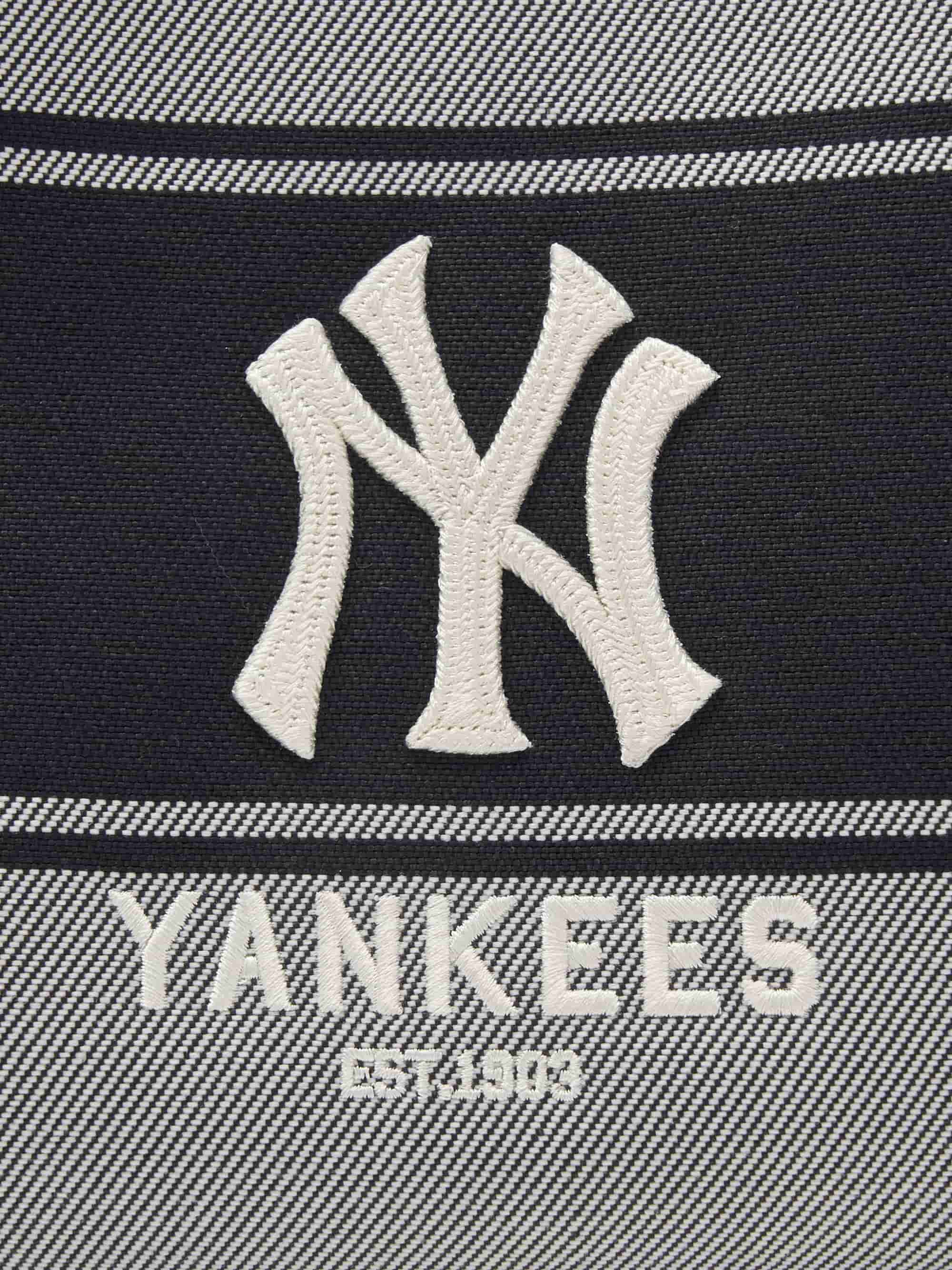 Túi xách Tote MLB Varsity Lettering Canvas Tote Bag New York Yankees 3ABQB015N-50BKS 7