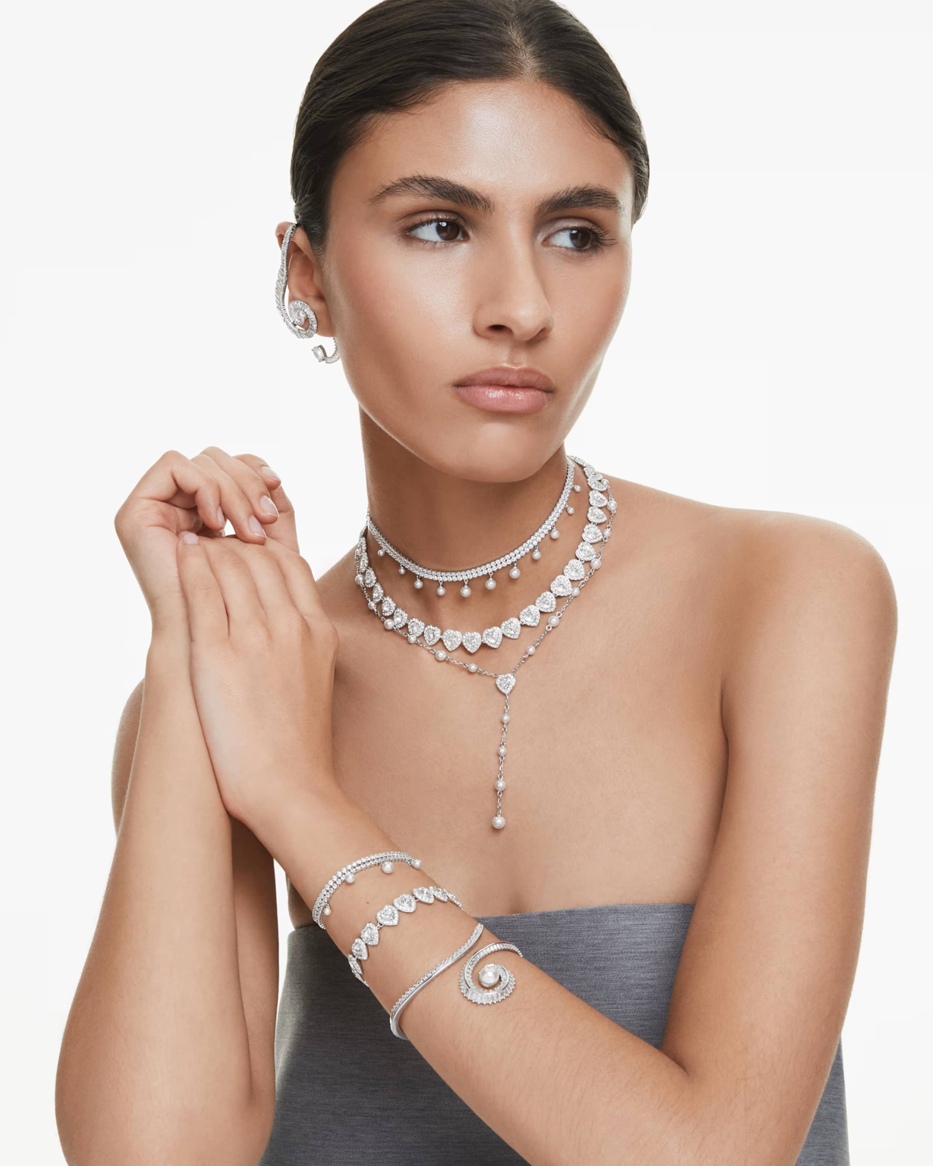 Vòng tay nữ Ariana Grande x Swarovski Bracelet Mixed Cuts Heart White Rhodium Plated 5720860 3