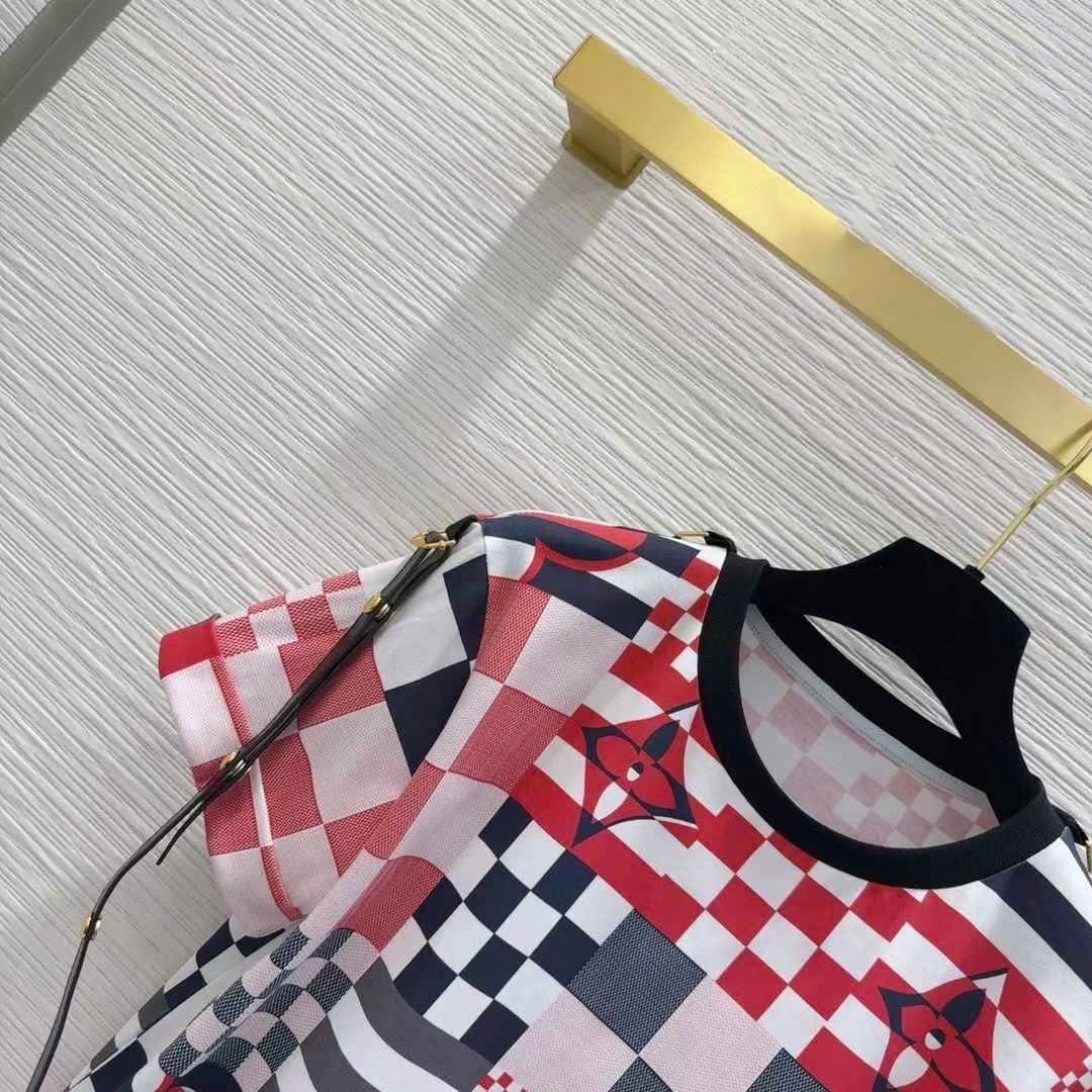 Áo phông nữ Louis Vuitton họa tiết limited 1