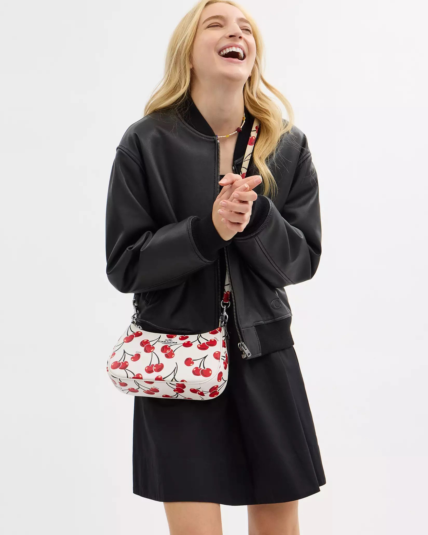 Túi kẹp nách nữ Coach Teri Shoulder Bag With Cherry Print Chalk Multi CZ774 8