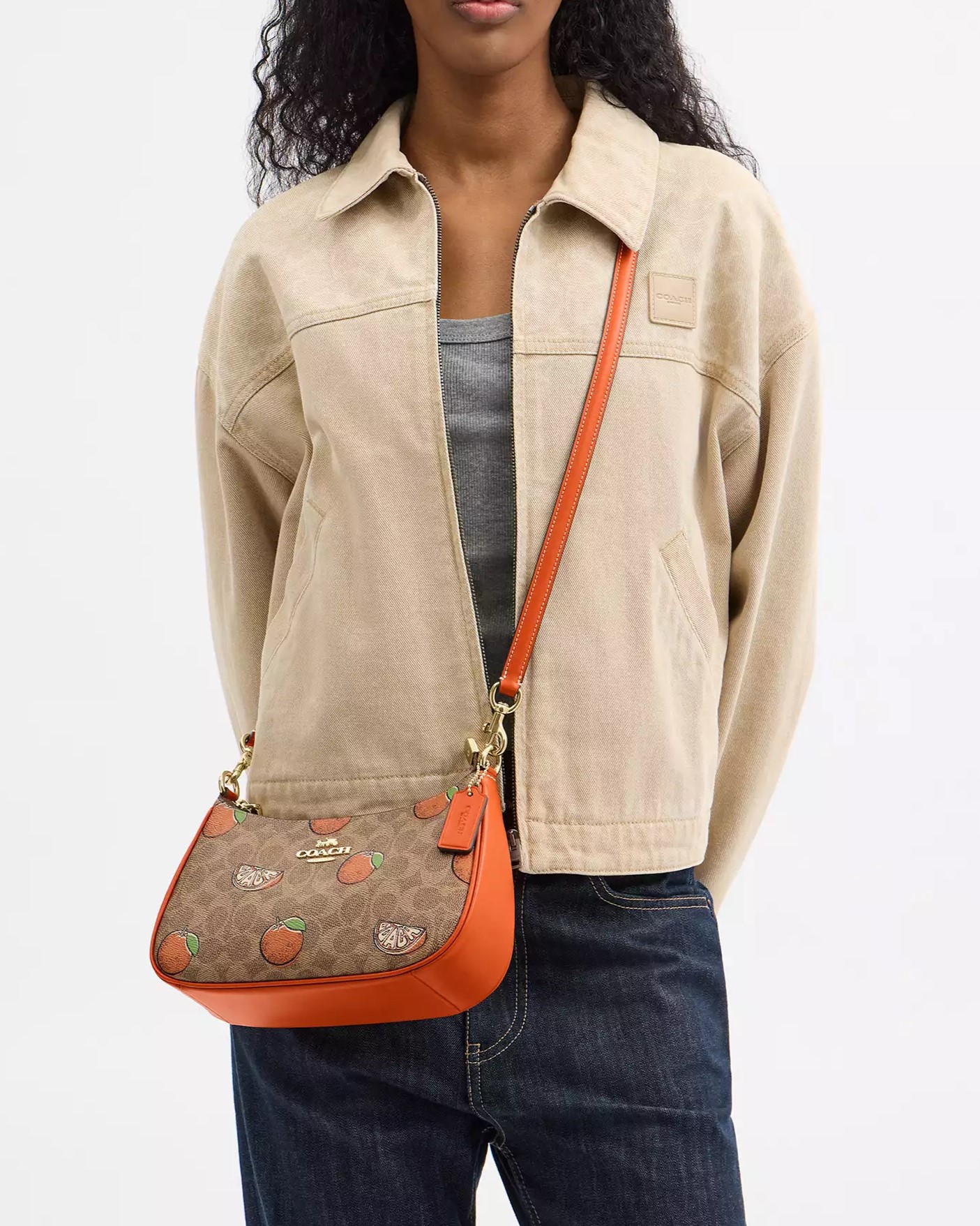 Túi đeo chéo Coach Teri Shoulder Bag In Signature Canvas With Orange Print CAL80 9