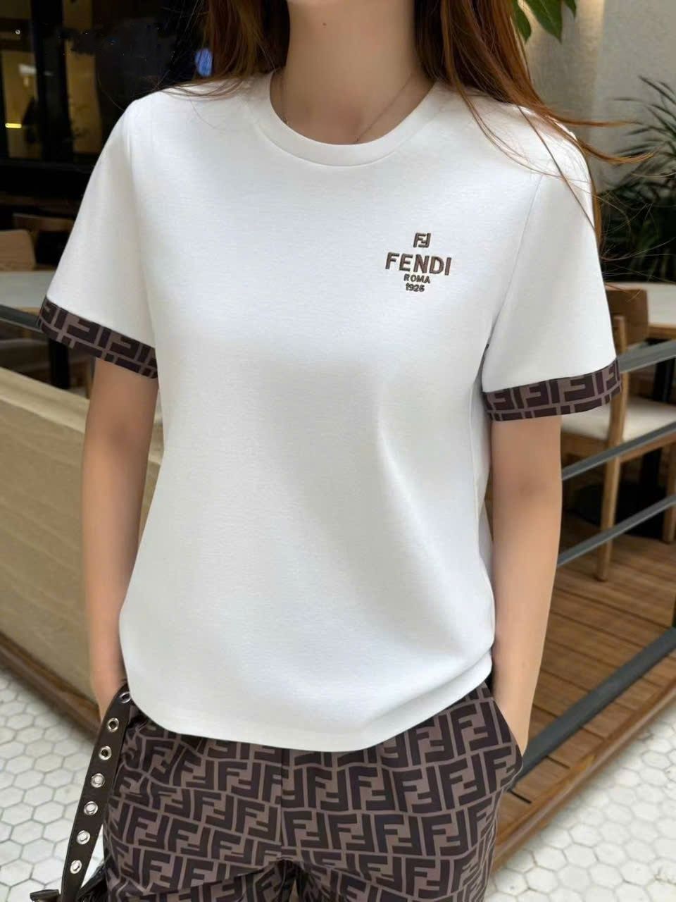 Combo bộ nữ áo thun trắng quần dài lụa Fendi 1