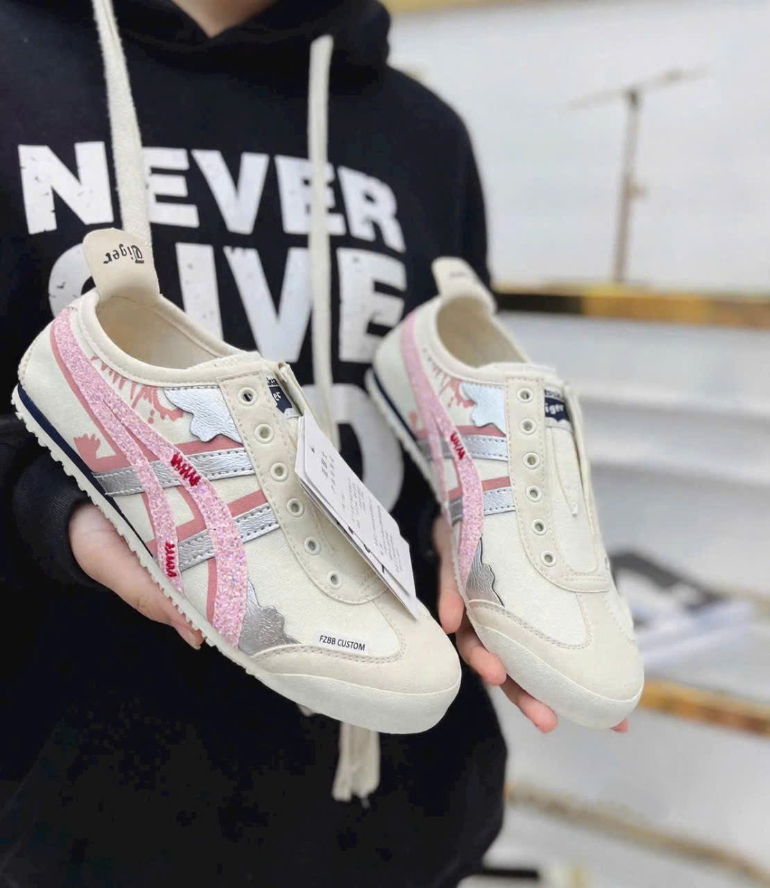 Giày nữ Onitsuka Tiger Mexico 66 Custom Hồng Bạc 5