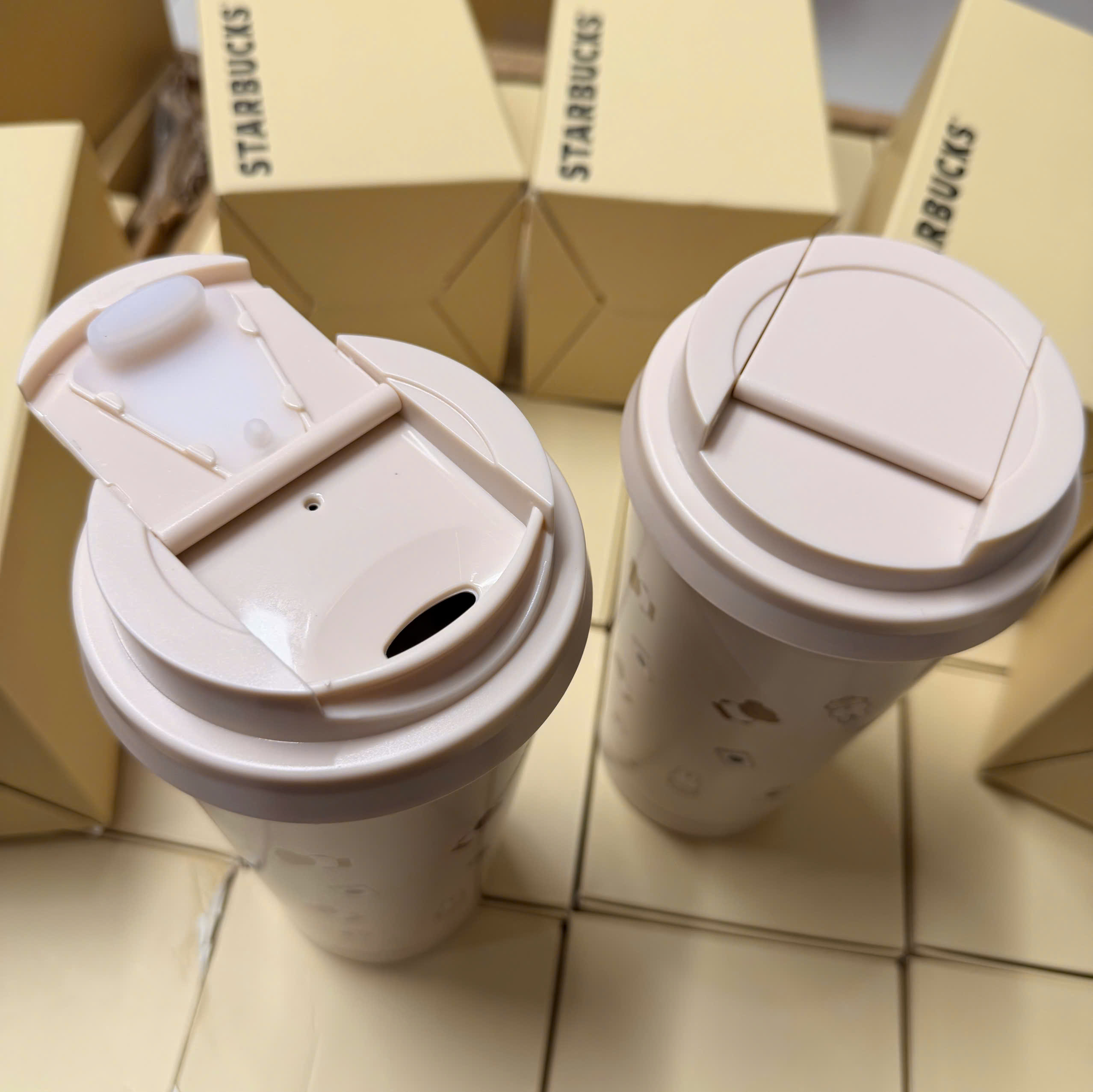 Ly nước giữ nhiệt Starbucks Miffy Elma Tumbler 3