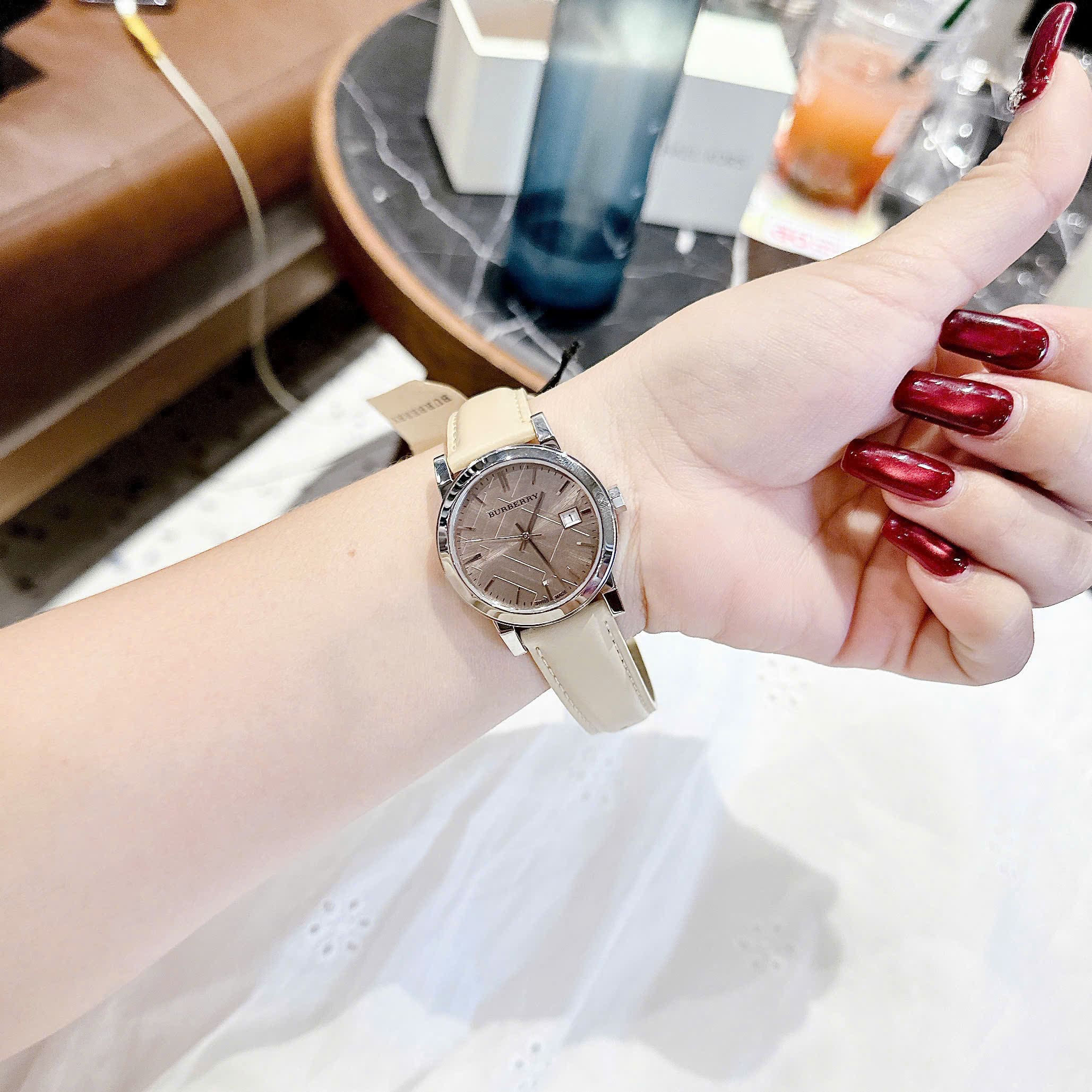 Đồng hồ đeo tay nữ Burberry Ladies Watch The City Check Neutral Silver BU9107 9