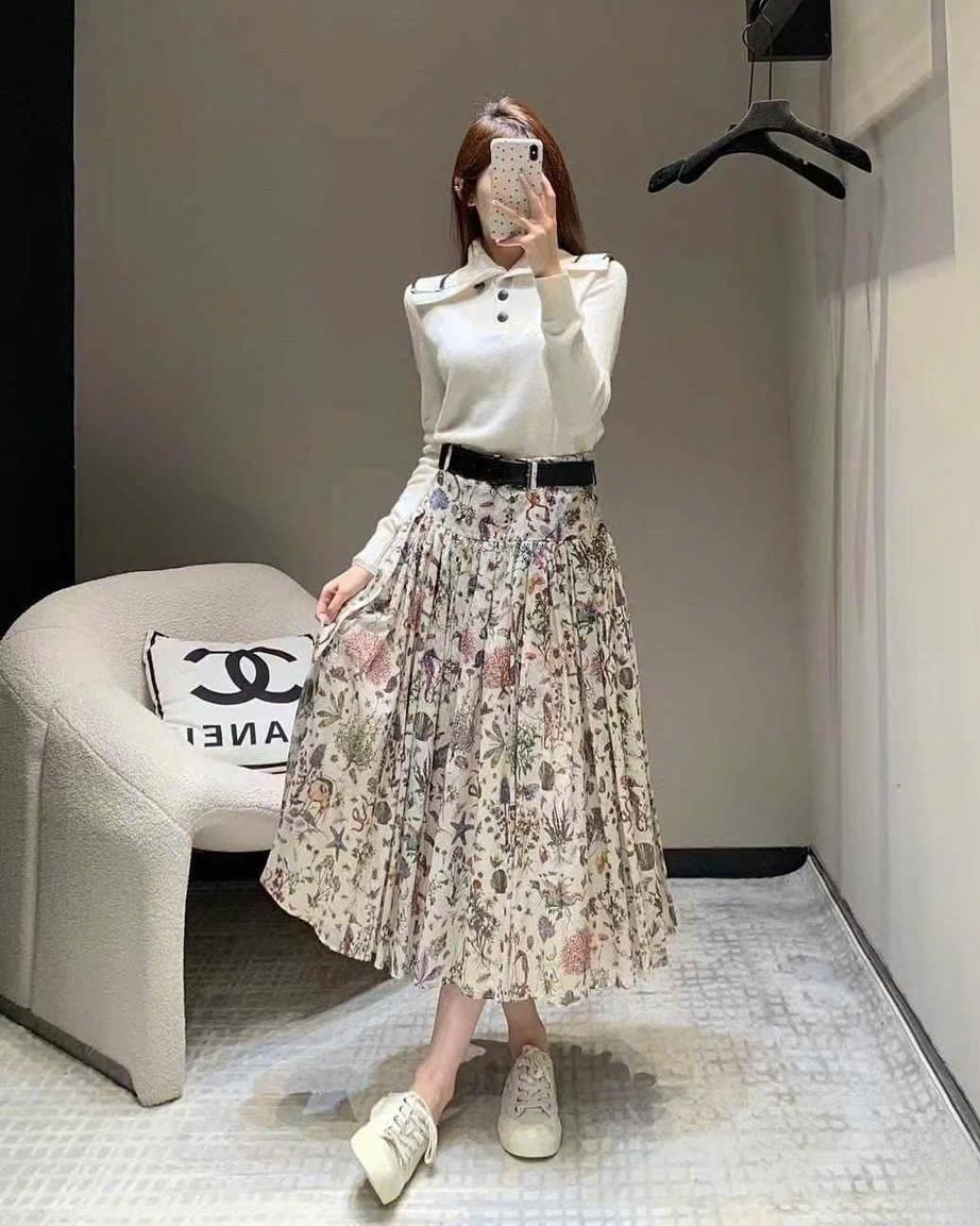 Váy dài hoa Dior kèm thắt lưng 5
