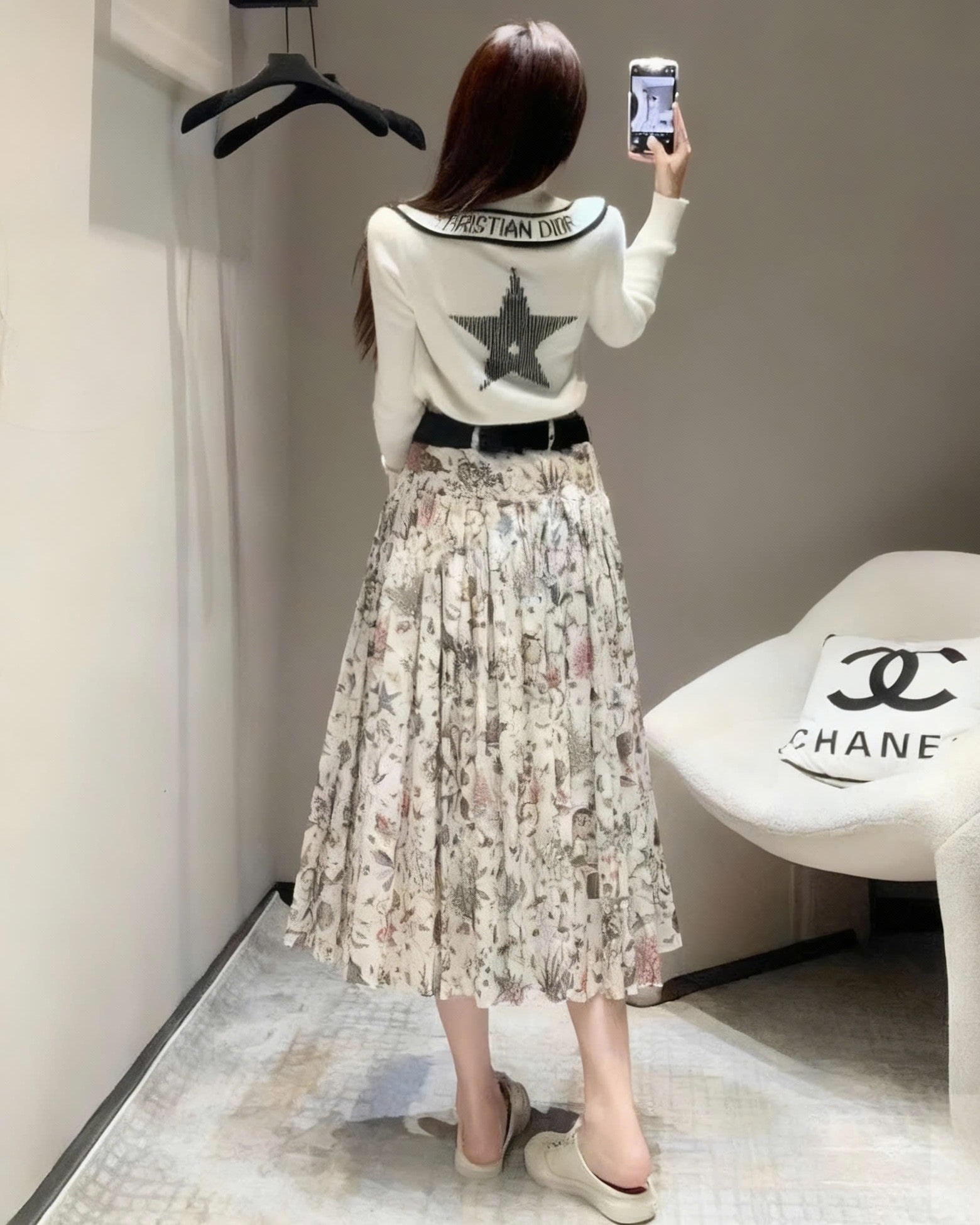Váy dài hoa Dior kèm thắt lưng 8