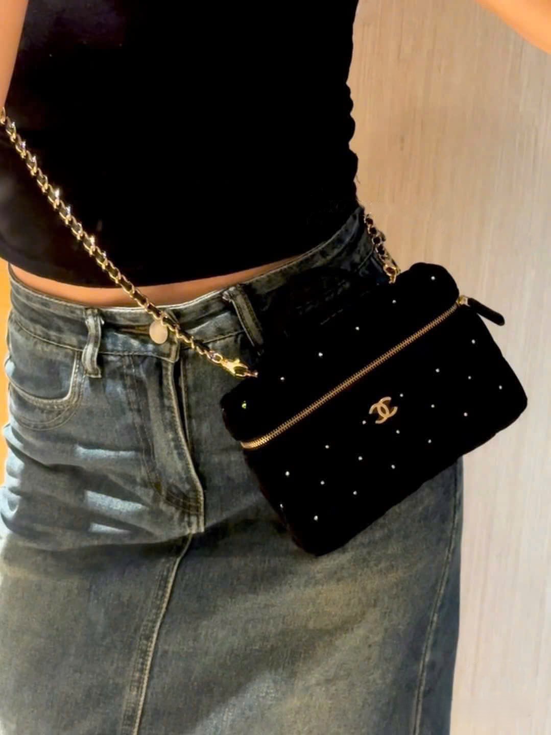 Túi xách Chanel Vanity with Chain Velvet Diamanté Gold-Tone Metal 8
