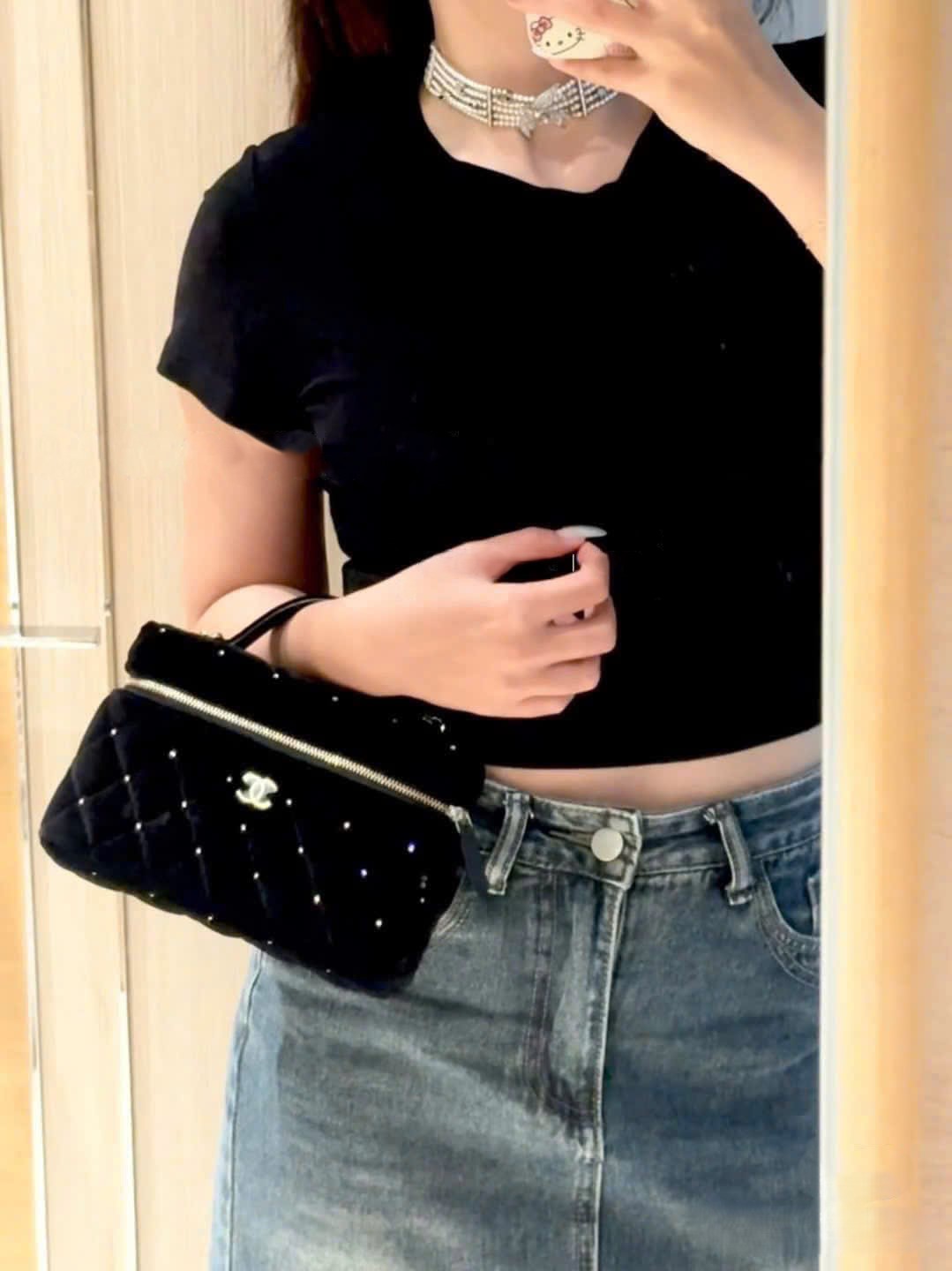 Túi xách Chanel Vanity with Chain Velvet Diamanté Gold-Tone Metal 9