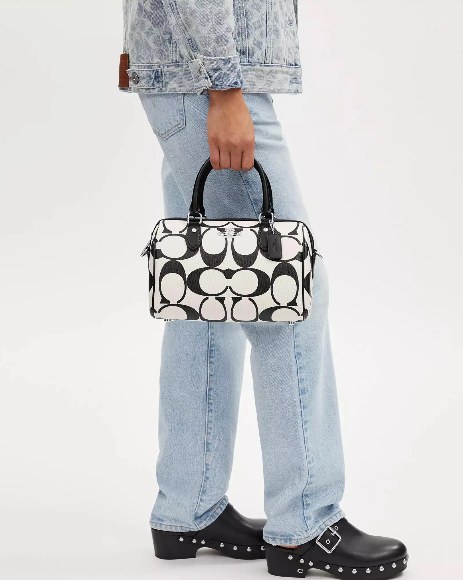Túi xách dáng trống Coach Rowan Satchel In Signature Canvas Chalk Multi CP089 4
