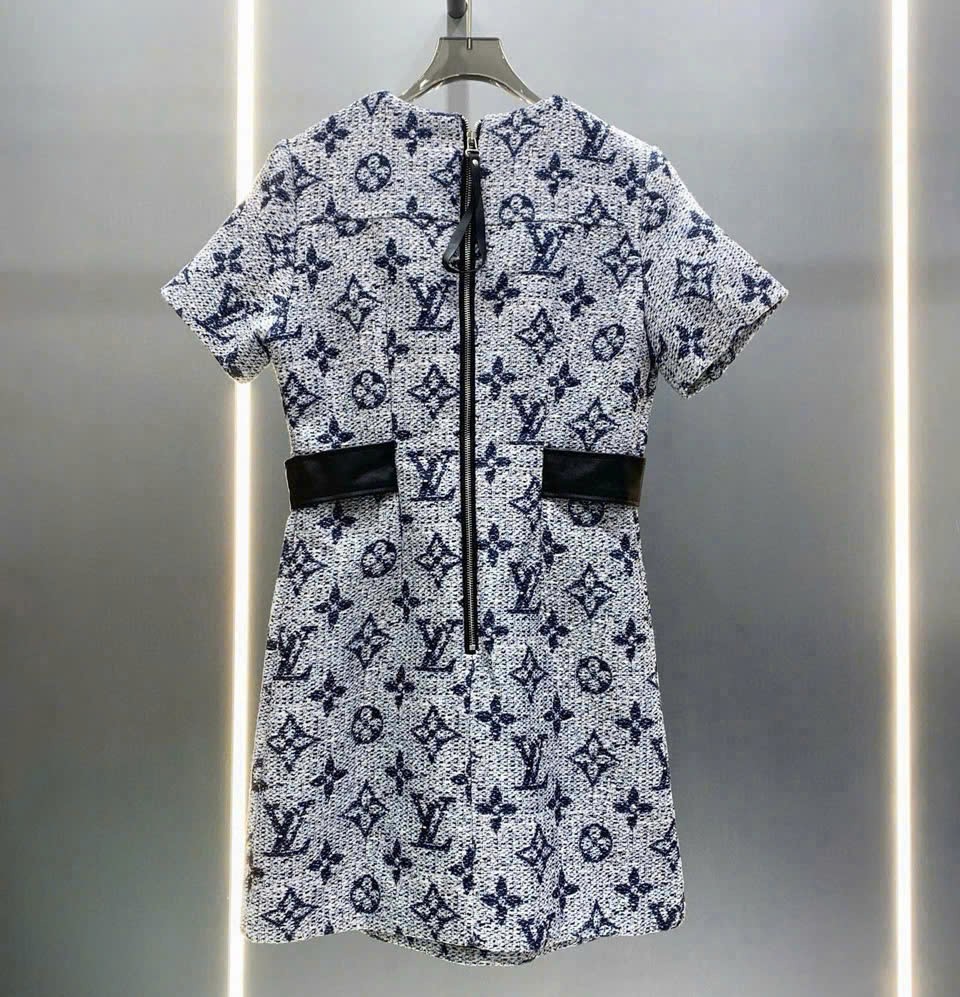 Áo đầm nữ dạ xám tay ngắn LV 5