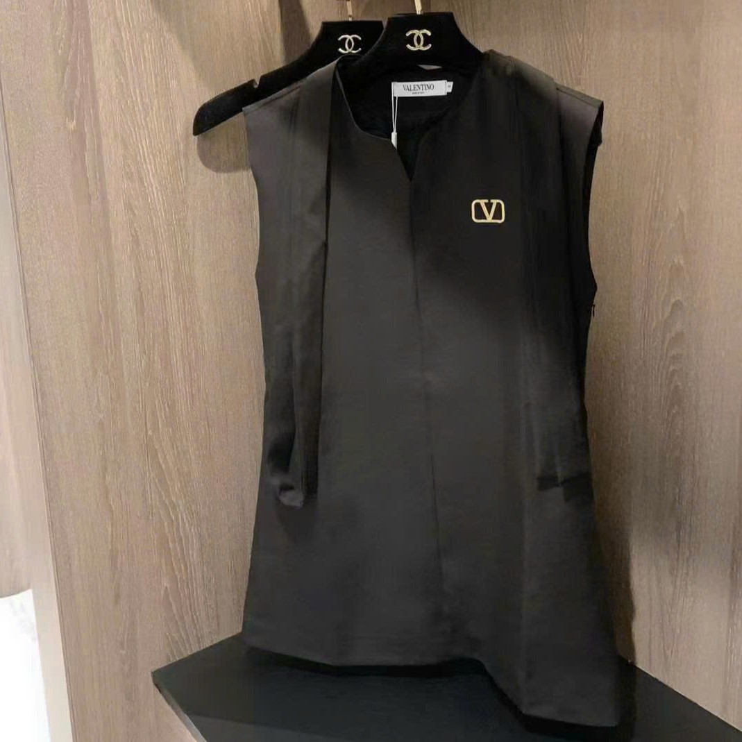 Áo đầm đen ngắn thắt nơ nữ Valentino 9