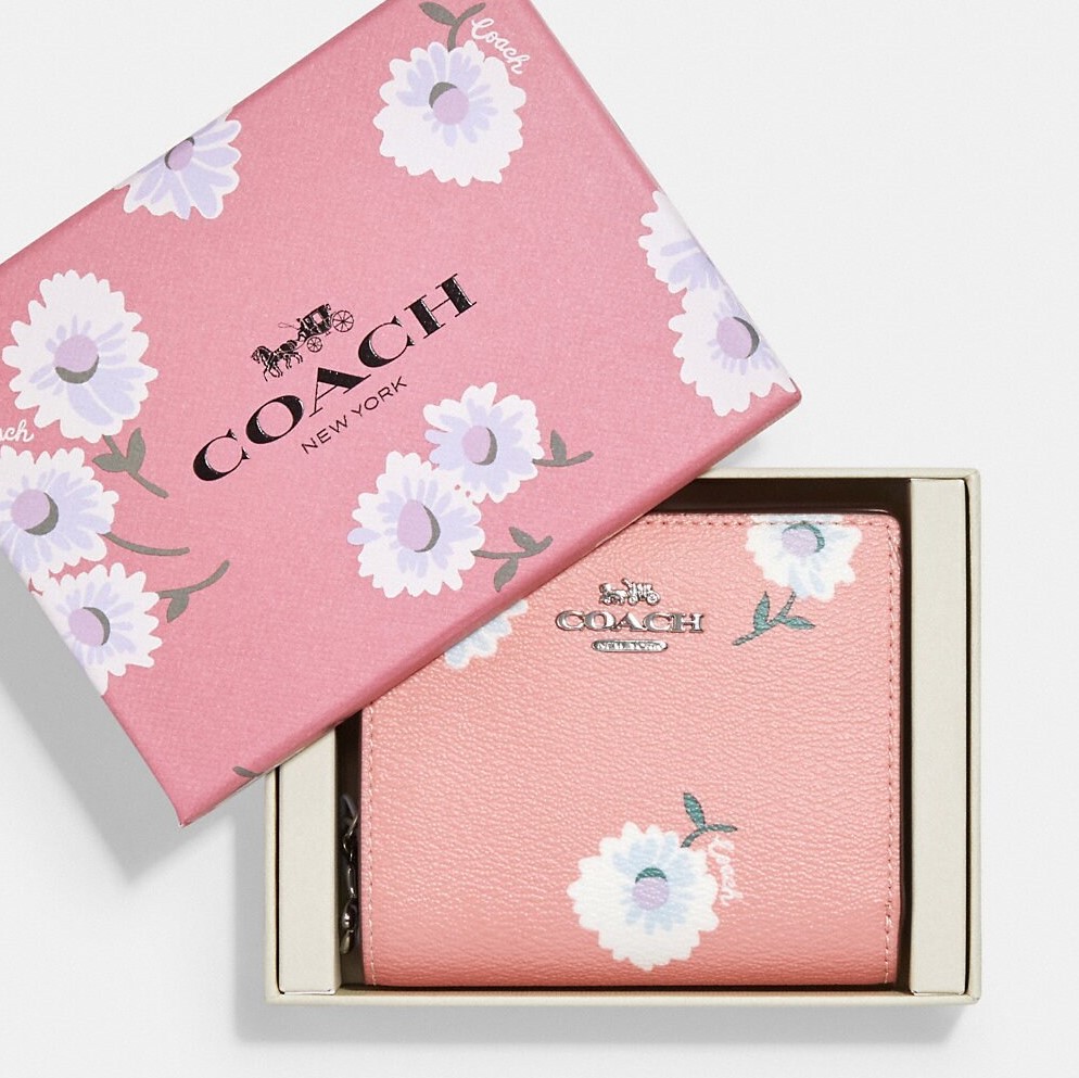 VÍ NỮ NGẮN LIMITED COACH BOXED SNAP WALLET WITH DAISY PRINT C2889 11