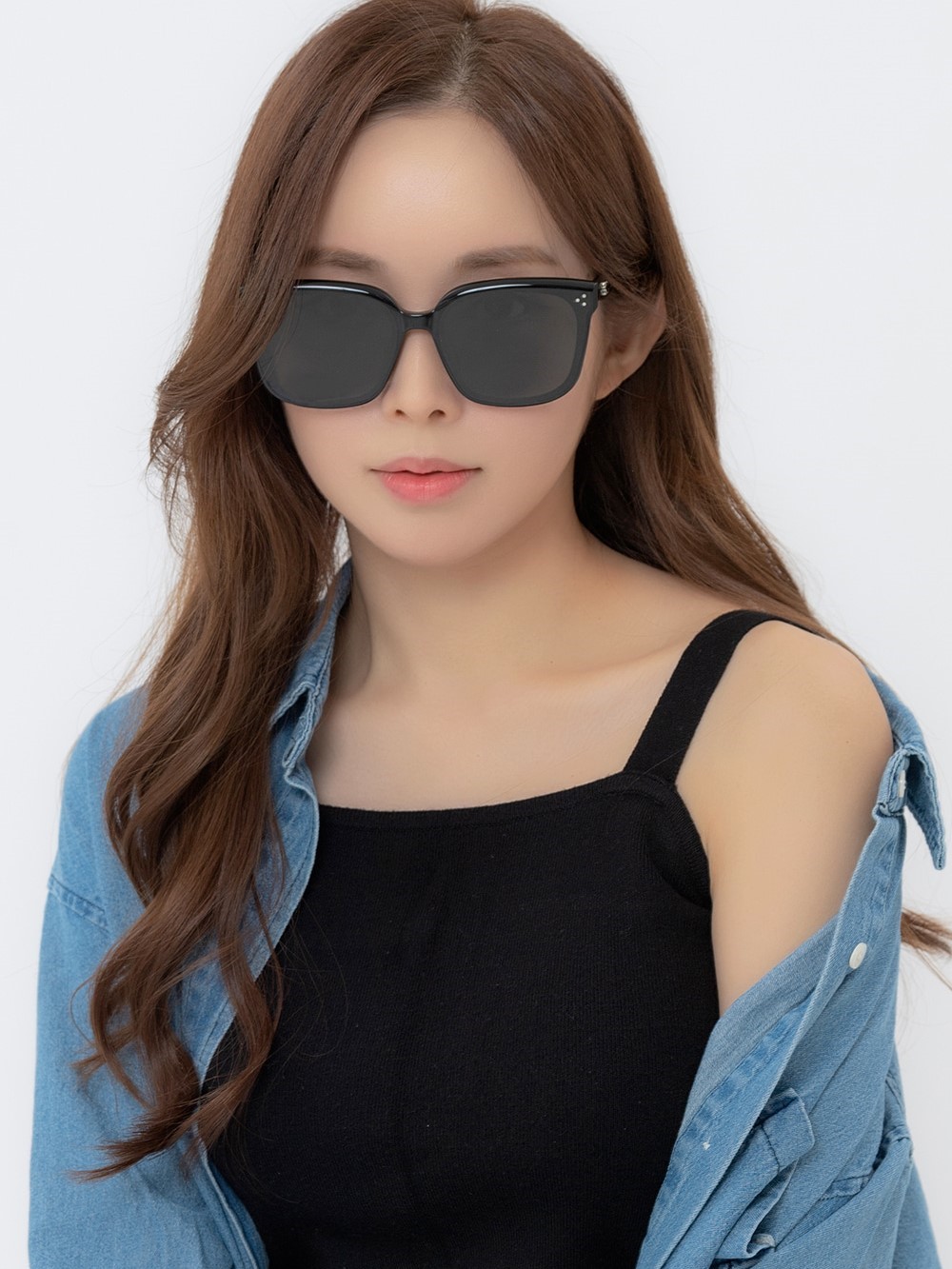 MẮT KÍNH UNISEX GM GENTLE MONSTER DEAR 01 BLACK LENSES SQUARE SHAPE BLACK ACETATE FRAME 4