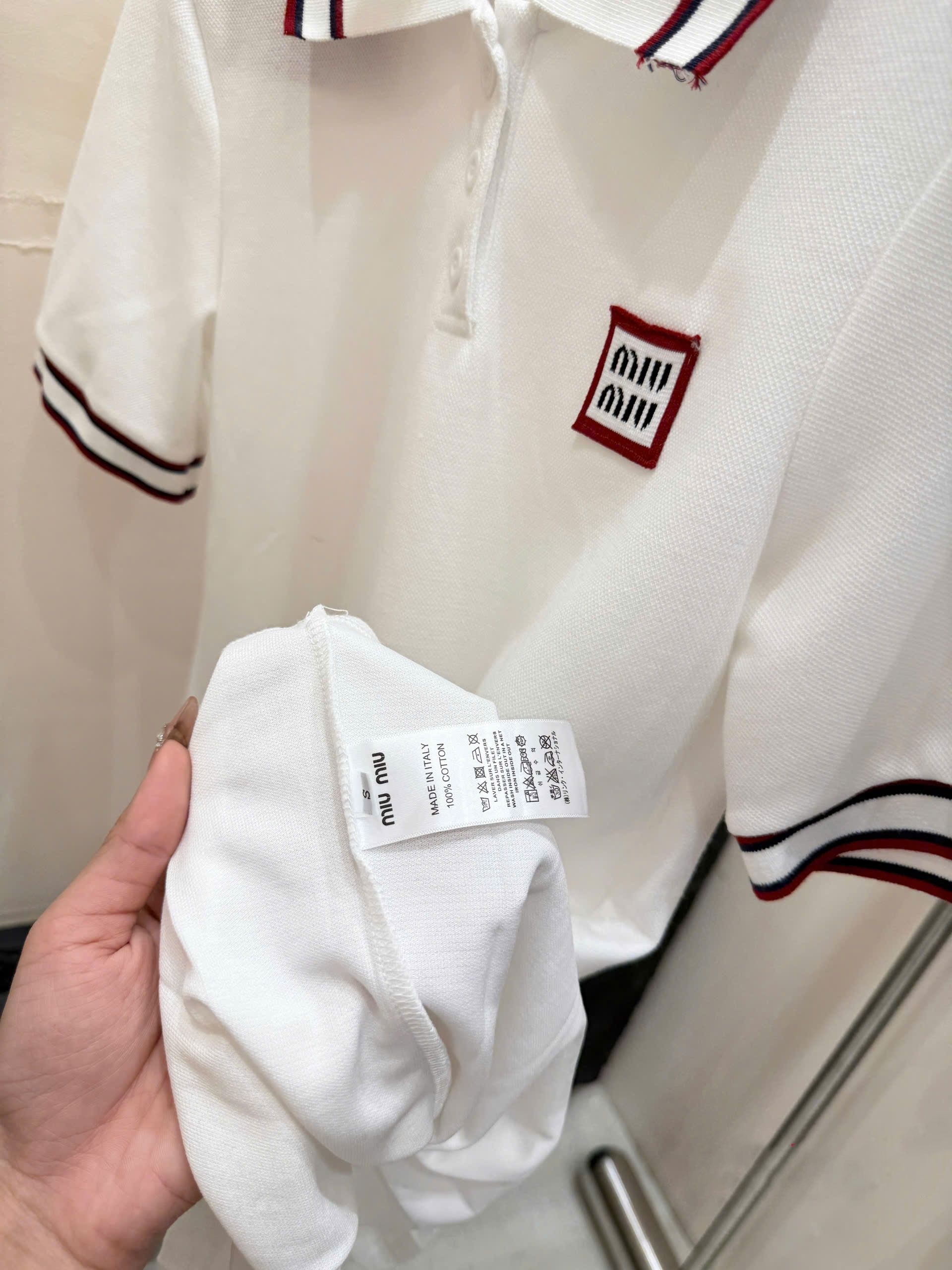 Đầm nữ Miu Miu trắng váy xếp ly 2