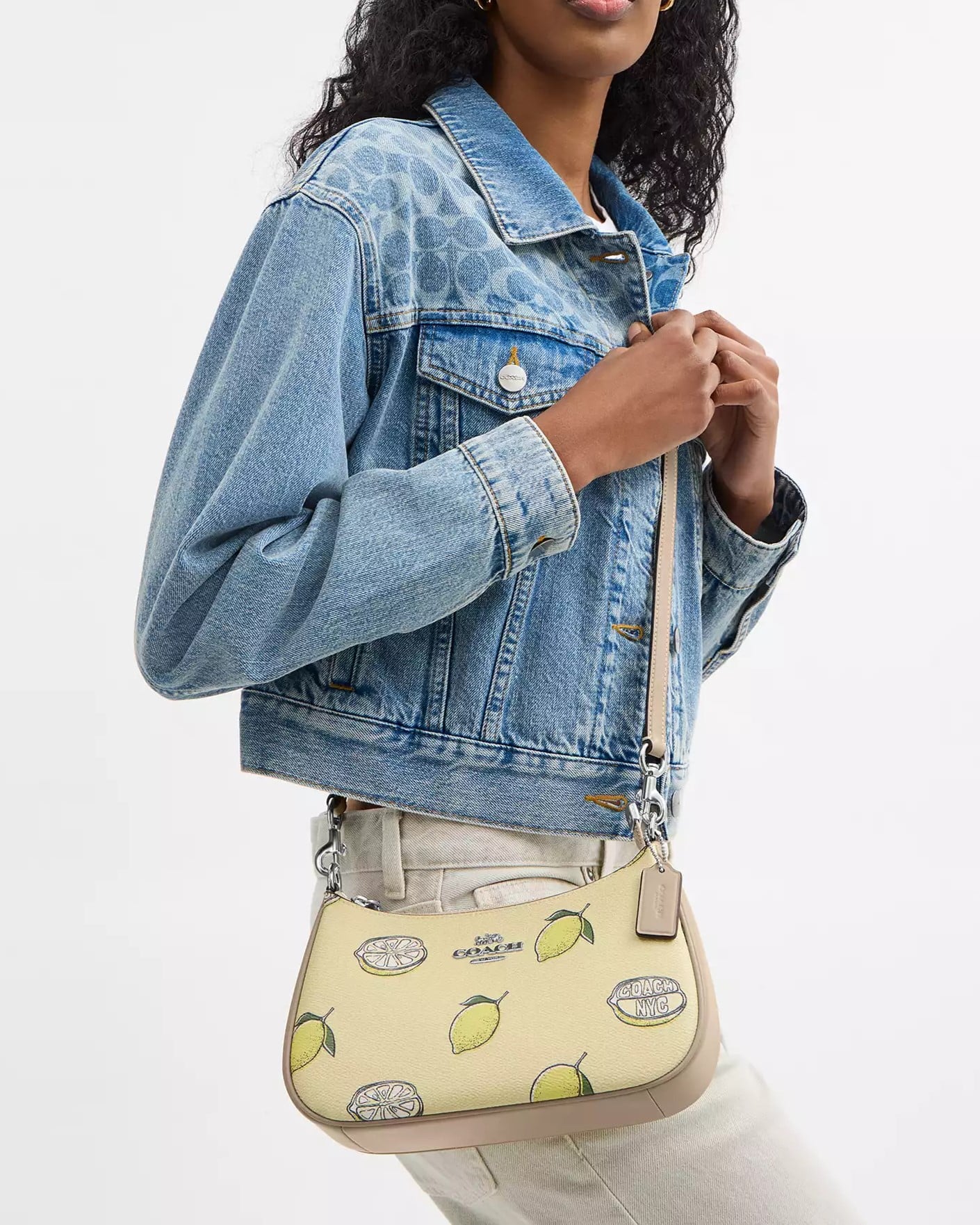 Túi đeo chéo Coach Teri Shoulder Bag With Lemon Print Garden Glade Multi CBA53 1