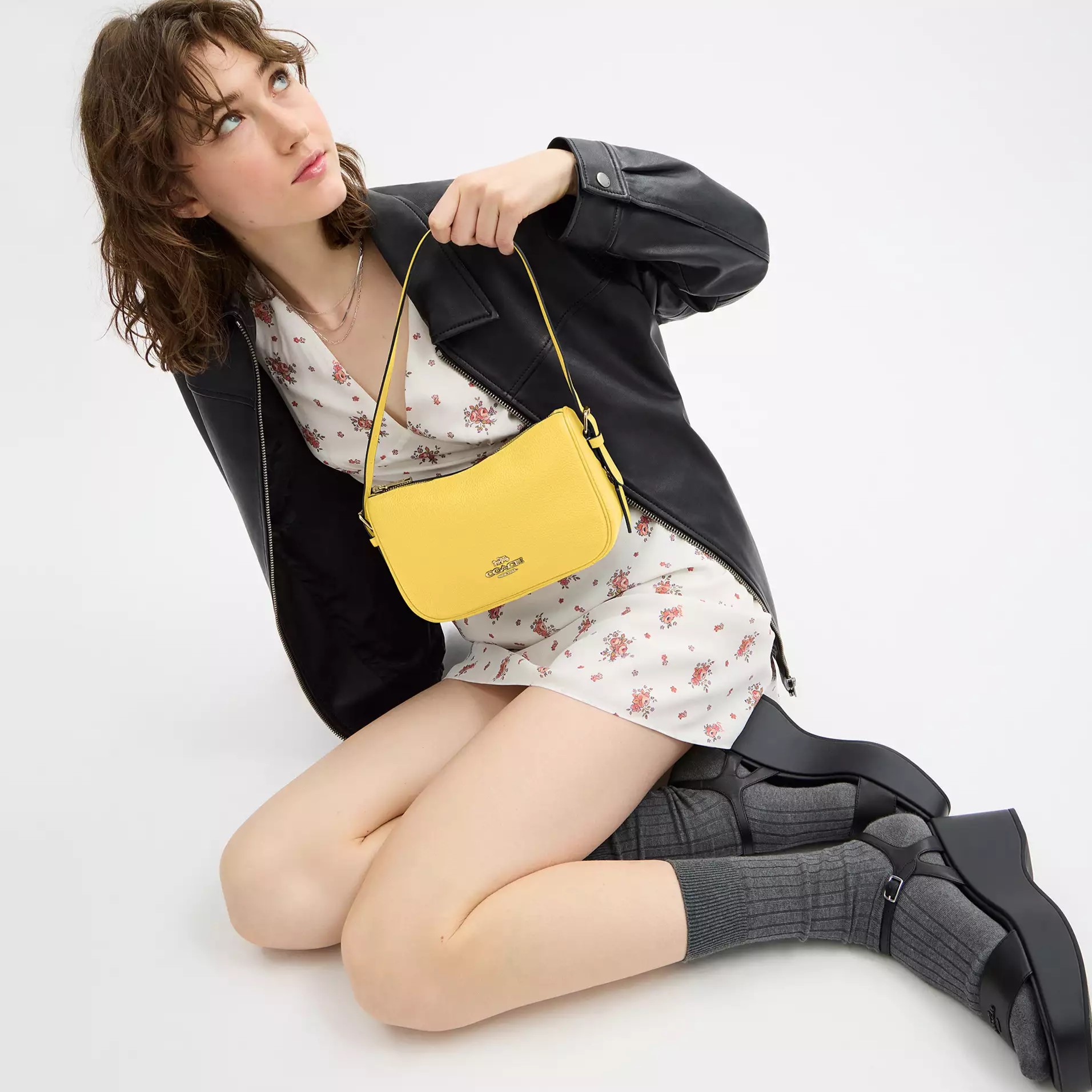 Túi đeo chéo Coach Kailey Shoulder Bag Black CY707 7