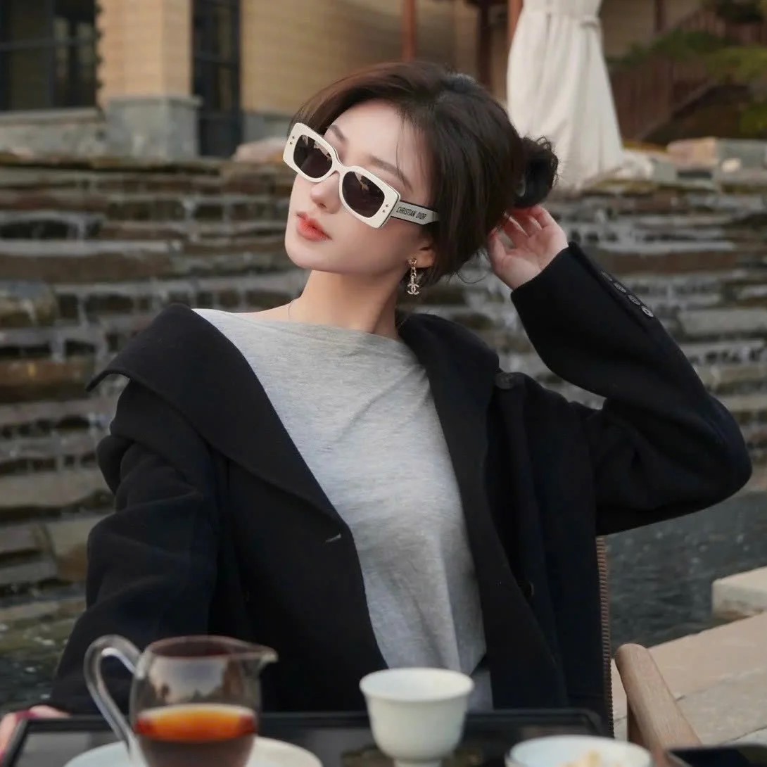 Mắt kính Dior DiorPacific S1U White Rectangular Sunglasses 2