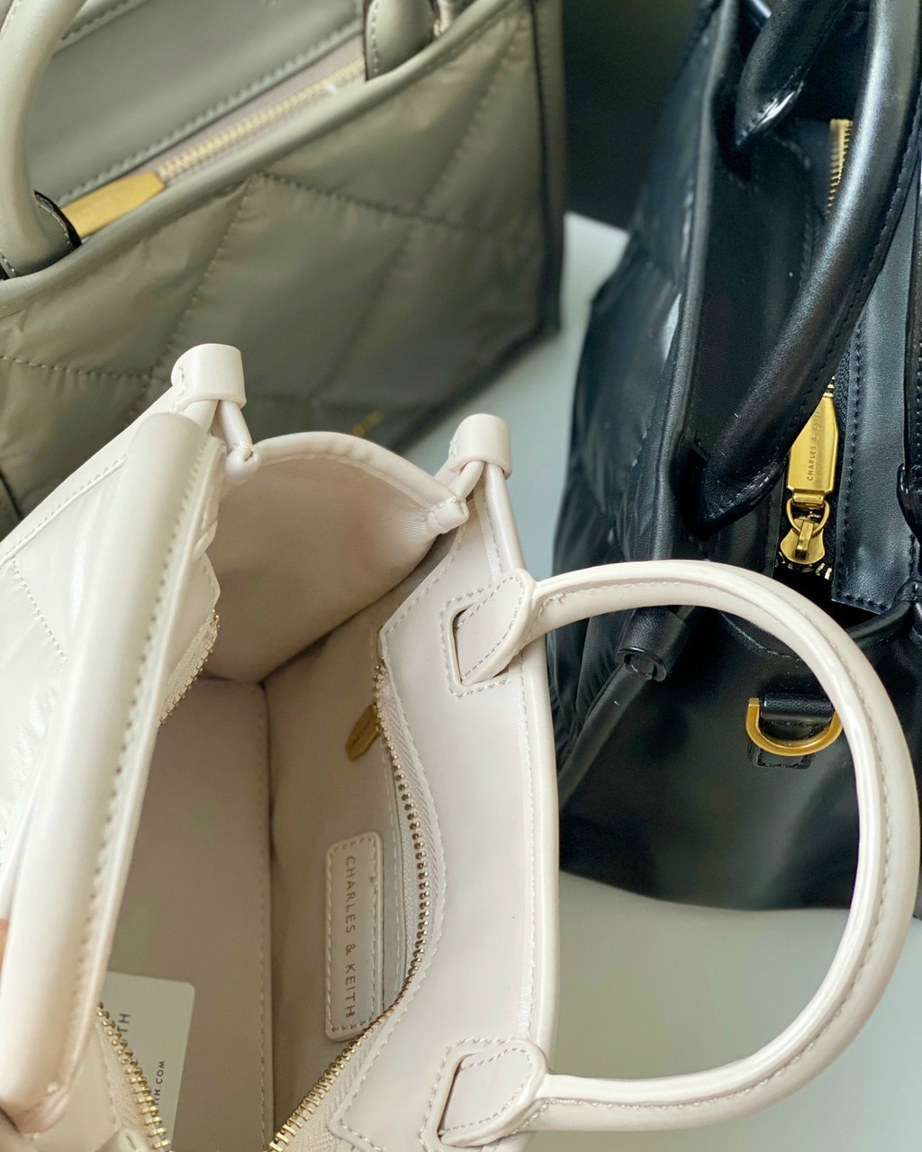 TÚI ĐEO CHÉO CHARLES KEITH QUILTED DOUBLE HANDLE TOTE BAG 13