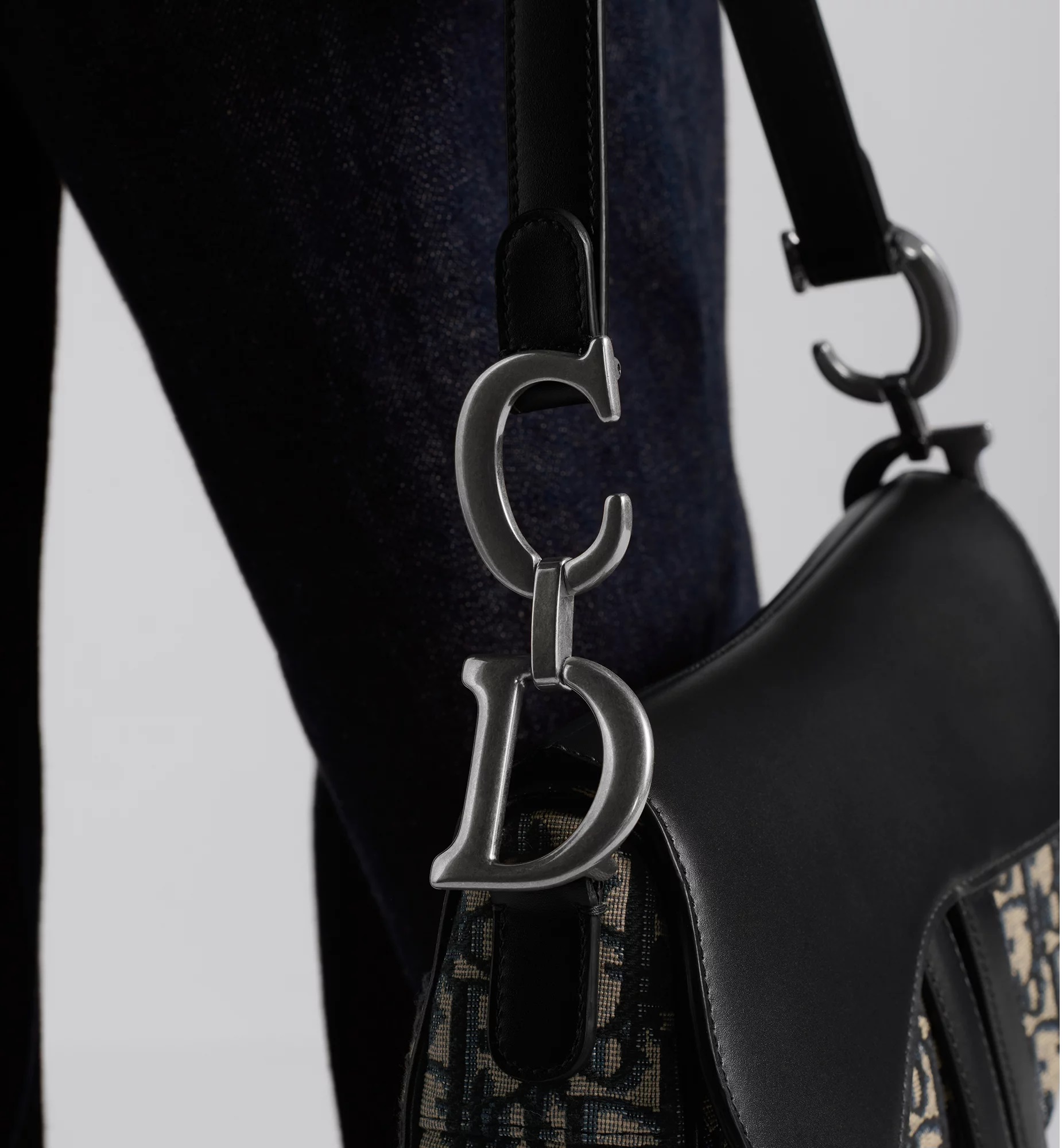 Túi đeo chéo nữ Dior yên ngựa Saddle Bag with Strap Blue Dior Oblique Jacquard and Smooth Calfskin 7